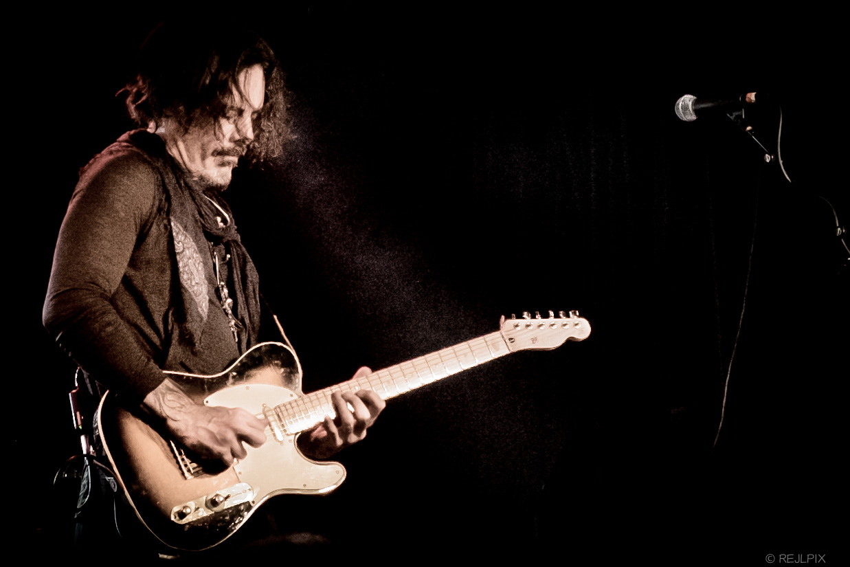 Fujifilm X-E2 + Fujifilm XF 27mm F2.8 sample photo. The winery dogs photography