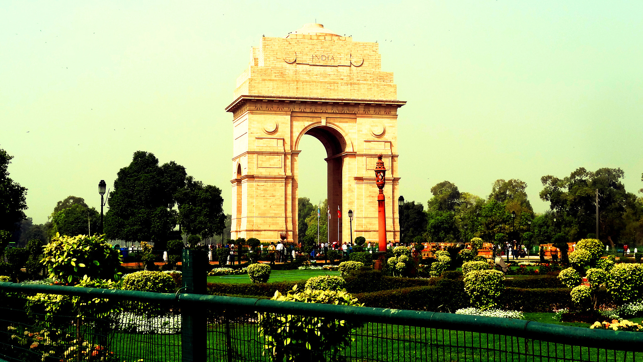 Sony Cyber-shot DSC-HX7V sample photo. India gate photography