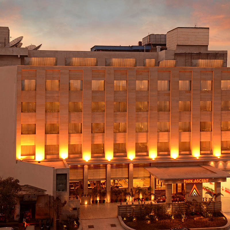 AF Zoom-Nikkor 35-105mm f/3.5-4.5 sample photo. Best hotel in noida photography