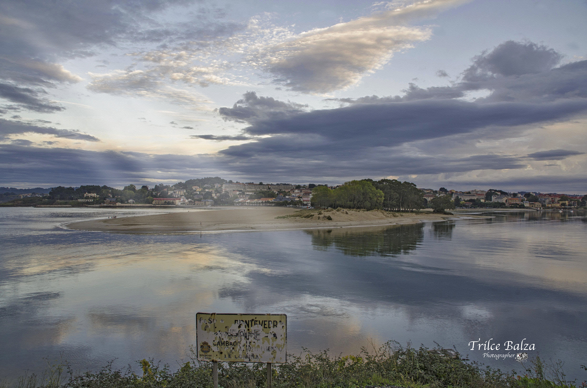 Nikon D7000 + Sigma 18-200mm F3.5-6.3 DC sample photo. La coruña- oza photography