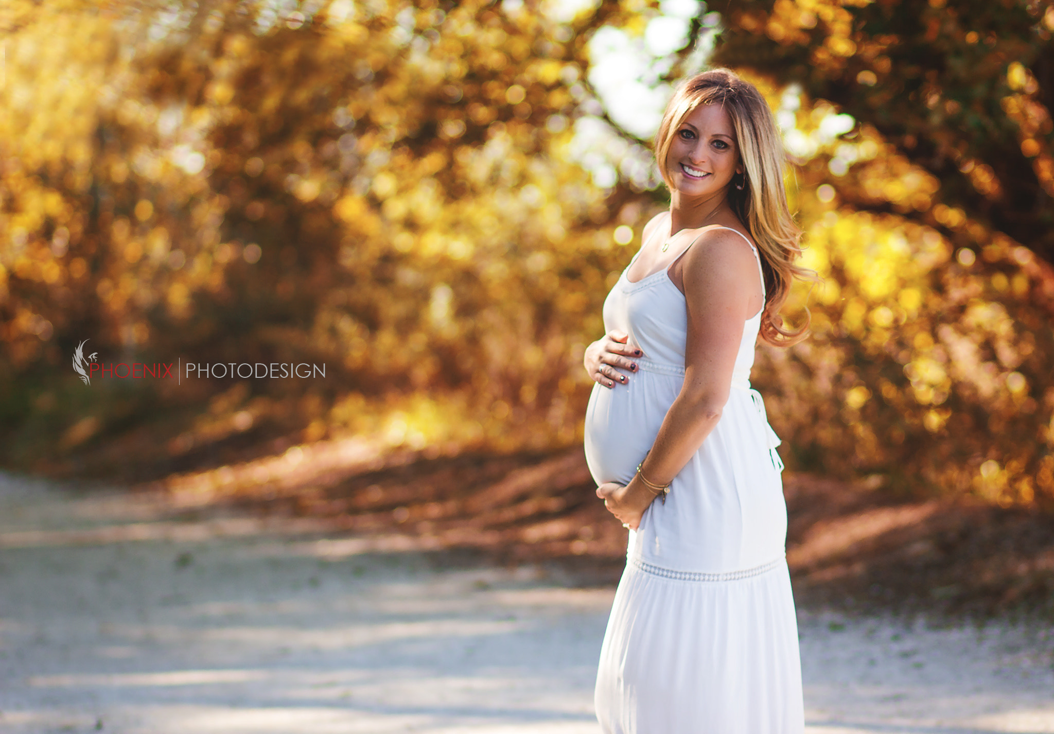 Canon EOS 100D (EOS Rebel SL1 / EOS Kiss X7) sample photo. Maternity shoot photography
