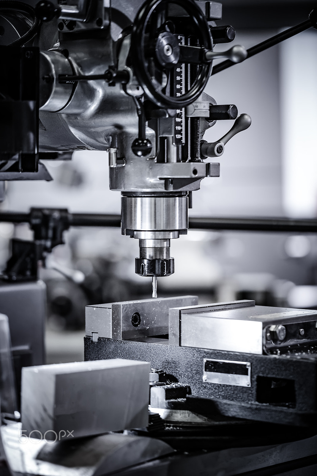 Canon EF 100mm F2.8L Macro IS USM sample photo. Metalworking cnc milling machine. photography