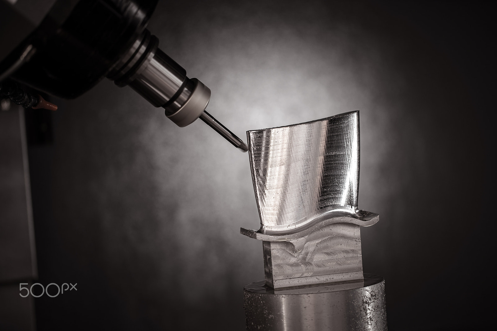 Canon EF 100mm F2.8L Macro IS USM sample photo. Metalworking cnc milling machine. photography