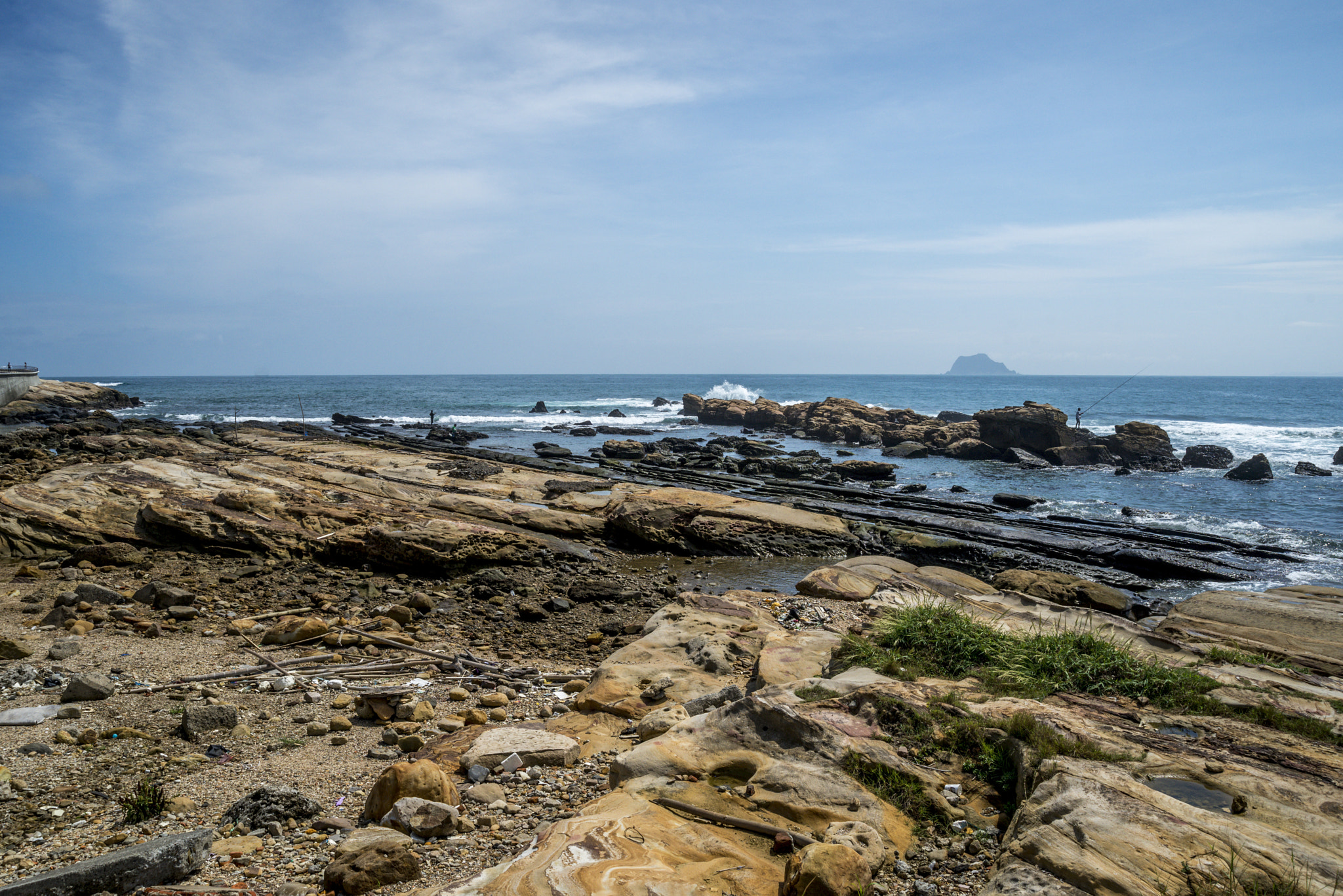 AF Zoom-Nikkor 28-80mm f/3.3-5.6G sample photo. Yeliu rocky shore photography