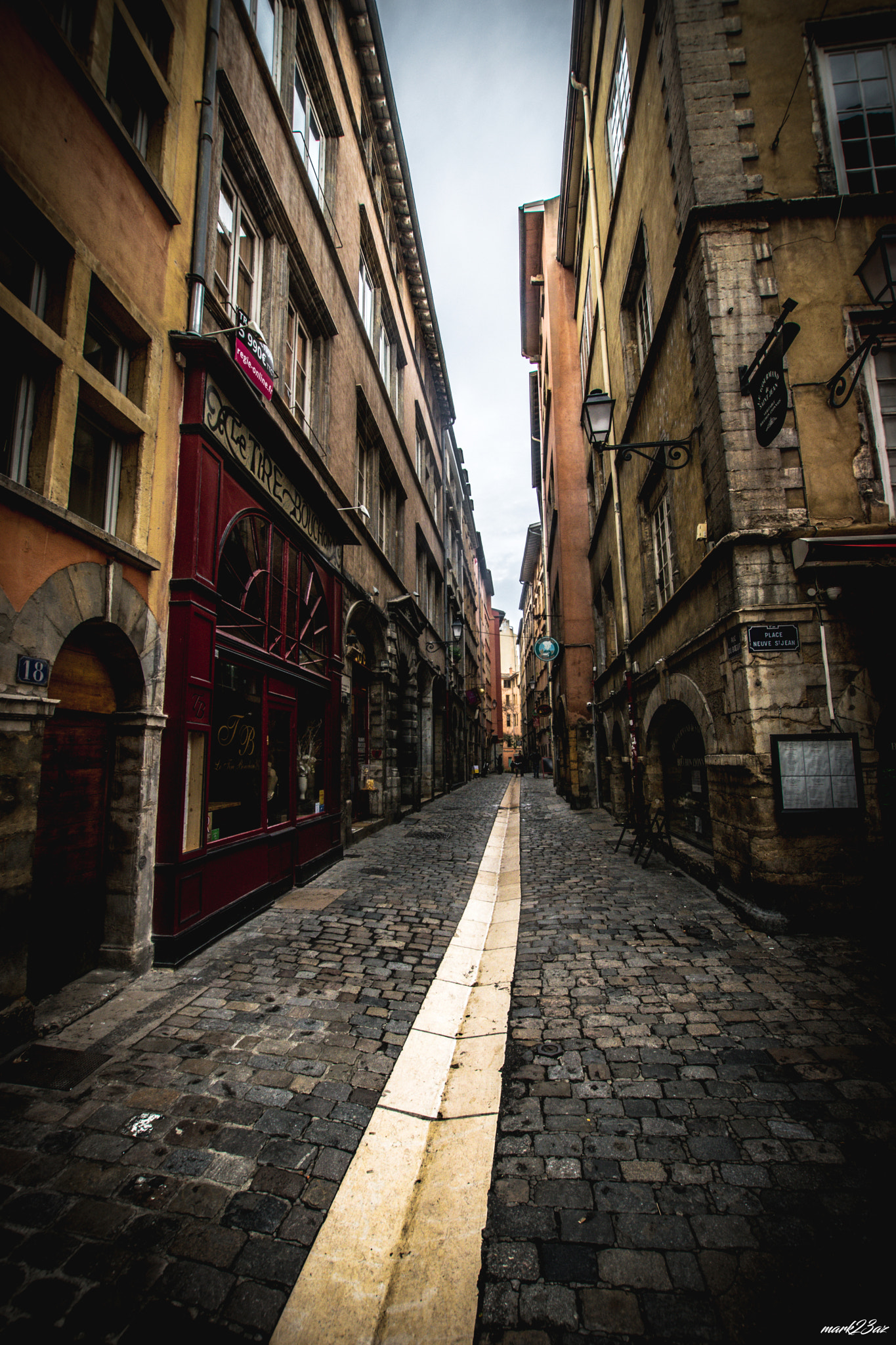 Nikon D3300 + Sigma 10-20mm F3.5 EX DC HSM sample photo. Lione centro storico photography