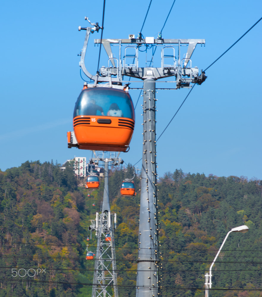 Nikon D5500 + Nikon AF-S Nikkor 85mm F1.8G sample photo. Orange gondola photography