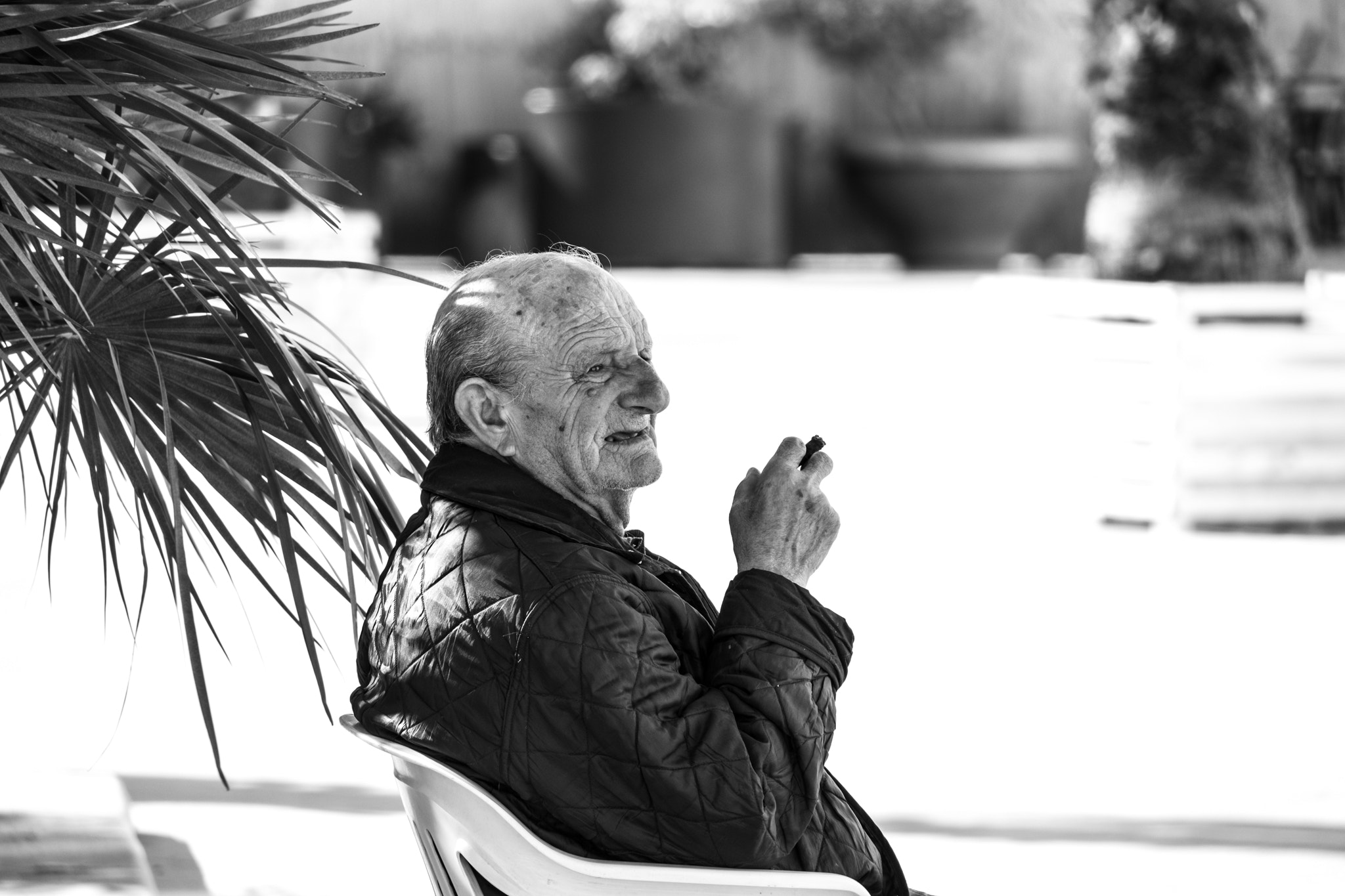 Fujifilm X-T1 + Fujifilm XC 50-230mm F4.5-6.7 OIS sample photo. All you need is a cigar and some vitamin d photography