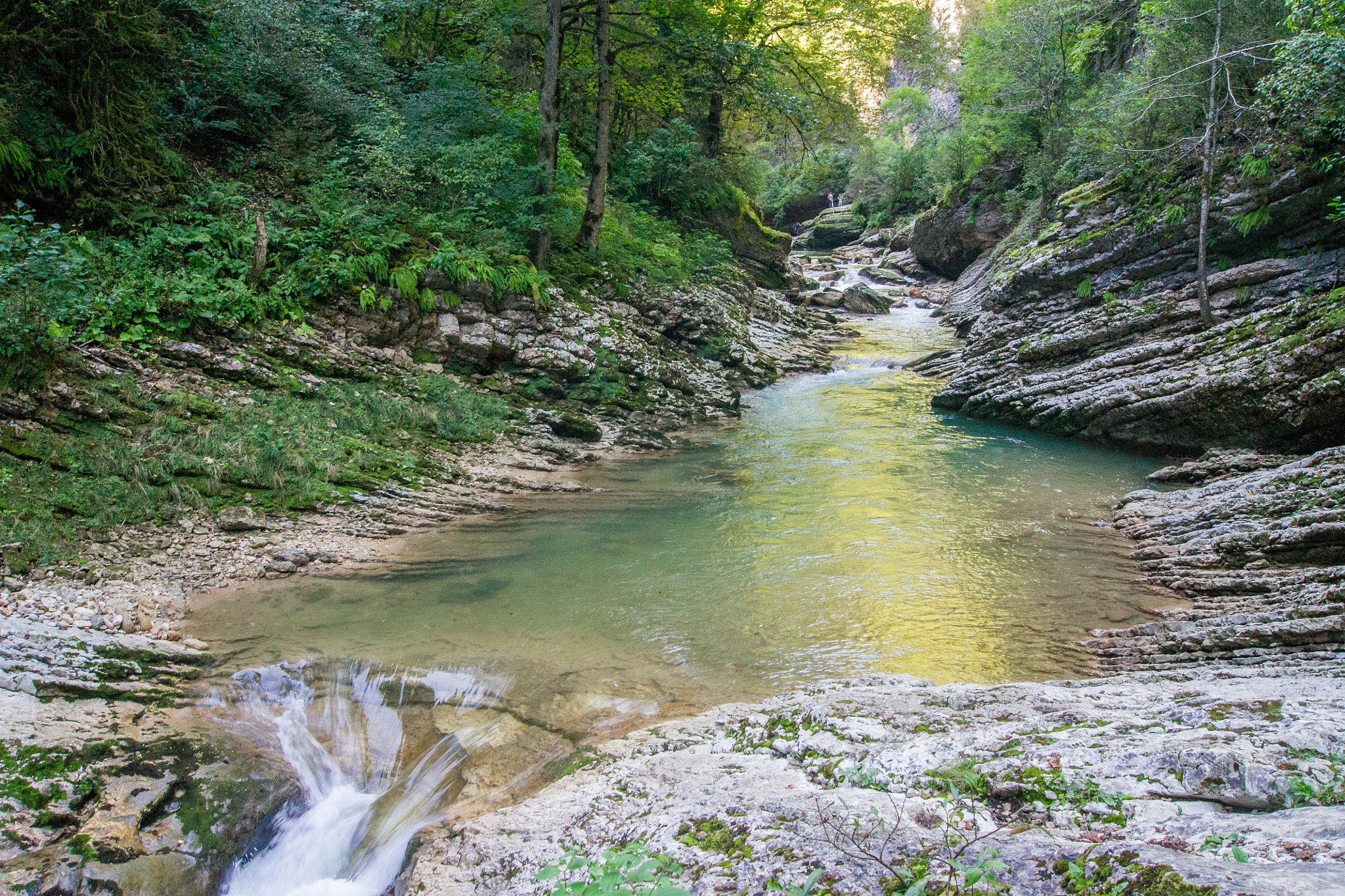 Sony Alpha DSLR-A500 + Sony DT 18-55mm F3.5-5.6 SAM sample photo. Река в Гуамском ущелье photography