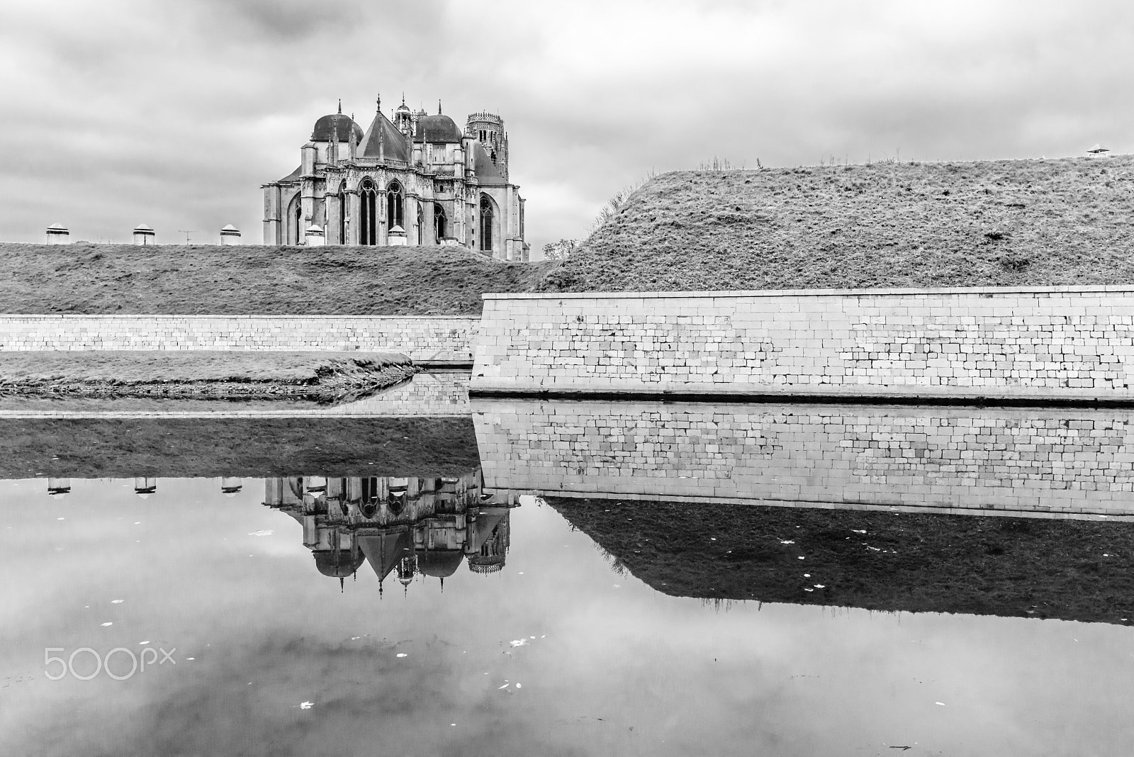 Nikon D800 + Sigma 24mm F1.8 EX DG Aspherical Macro sample photo. Cathédrale de toul photography