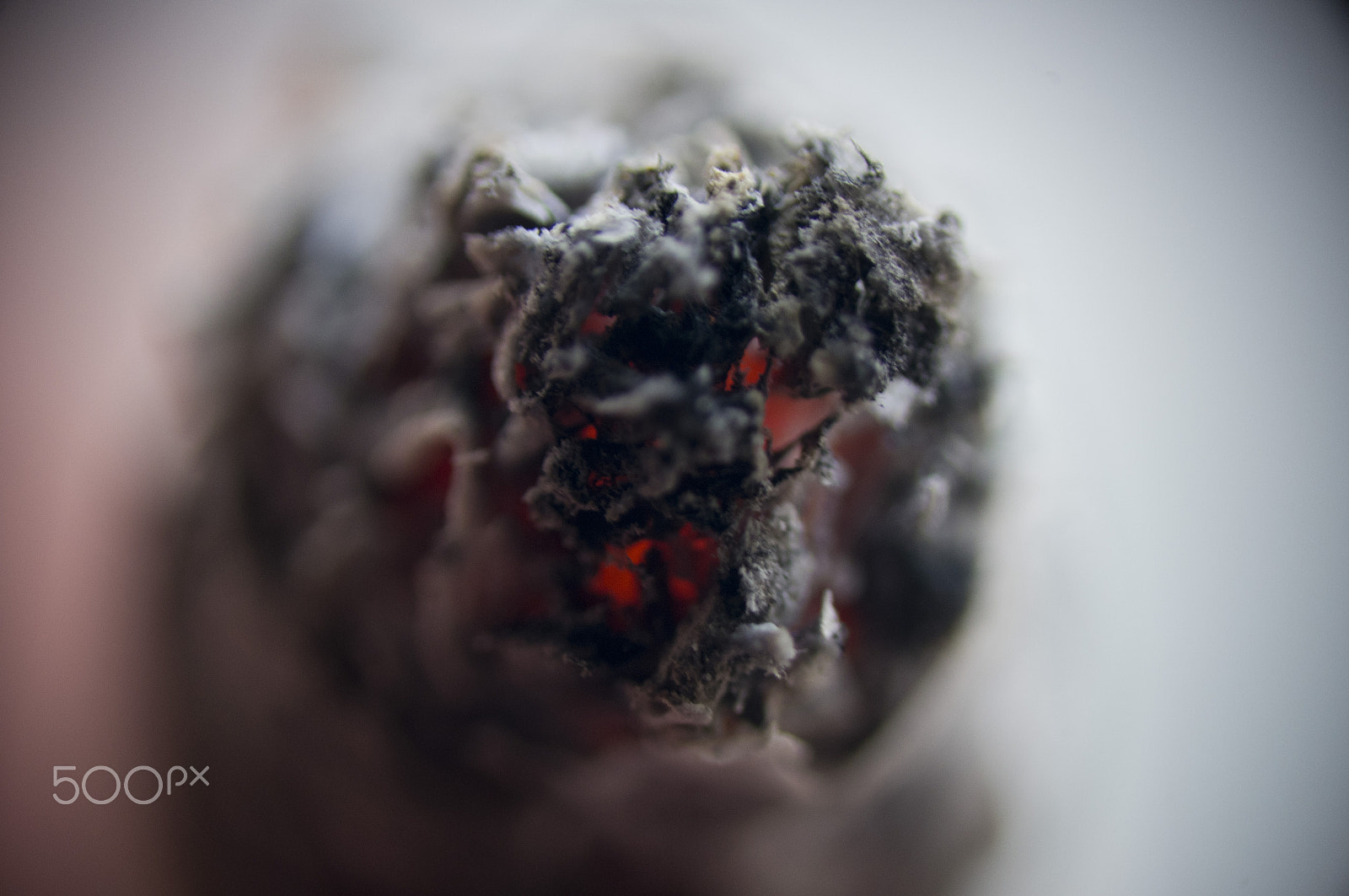 Sony SLT-A55 (SLT-A55V) + Tamron SP AF 90mm F2.8 Di Macro sample photo. Cigarette photography