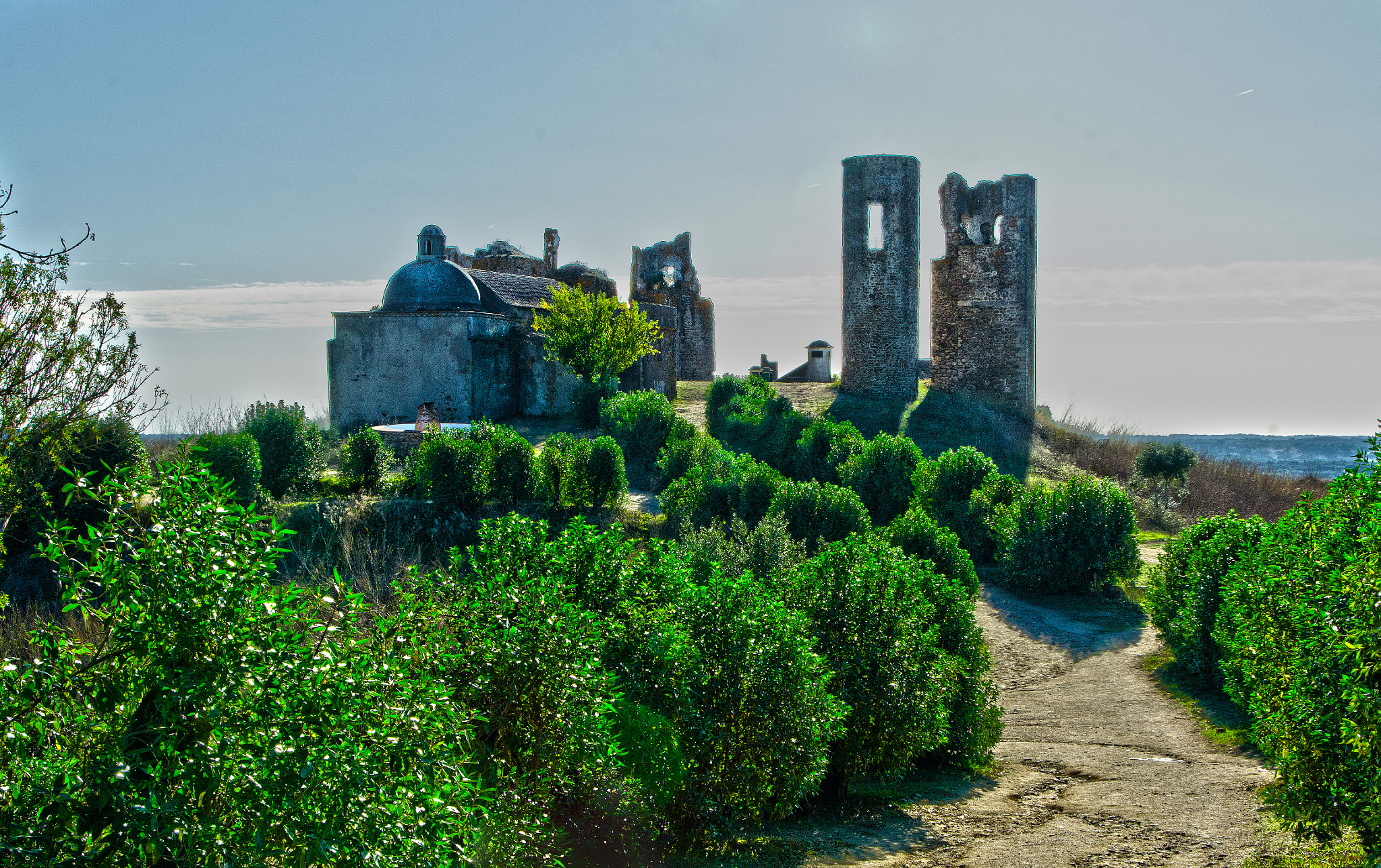 Nikon D5100 + Sigma 18-250mm F3.5-6.3 DC OS HSM sample photo. Montemor-o-novo castle ruins photography