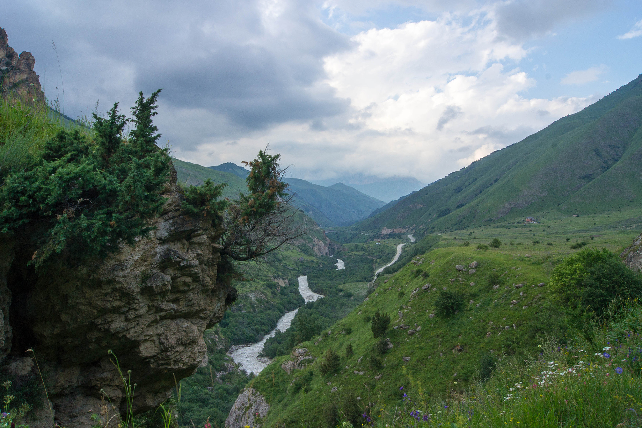 Sony Alpha DSLR-A500 + Sony DT 18-55mm F3.5-5.6 SAM sample photo. р. Чегем photography
