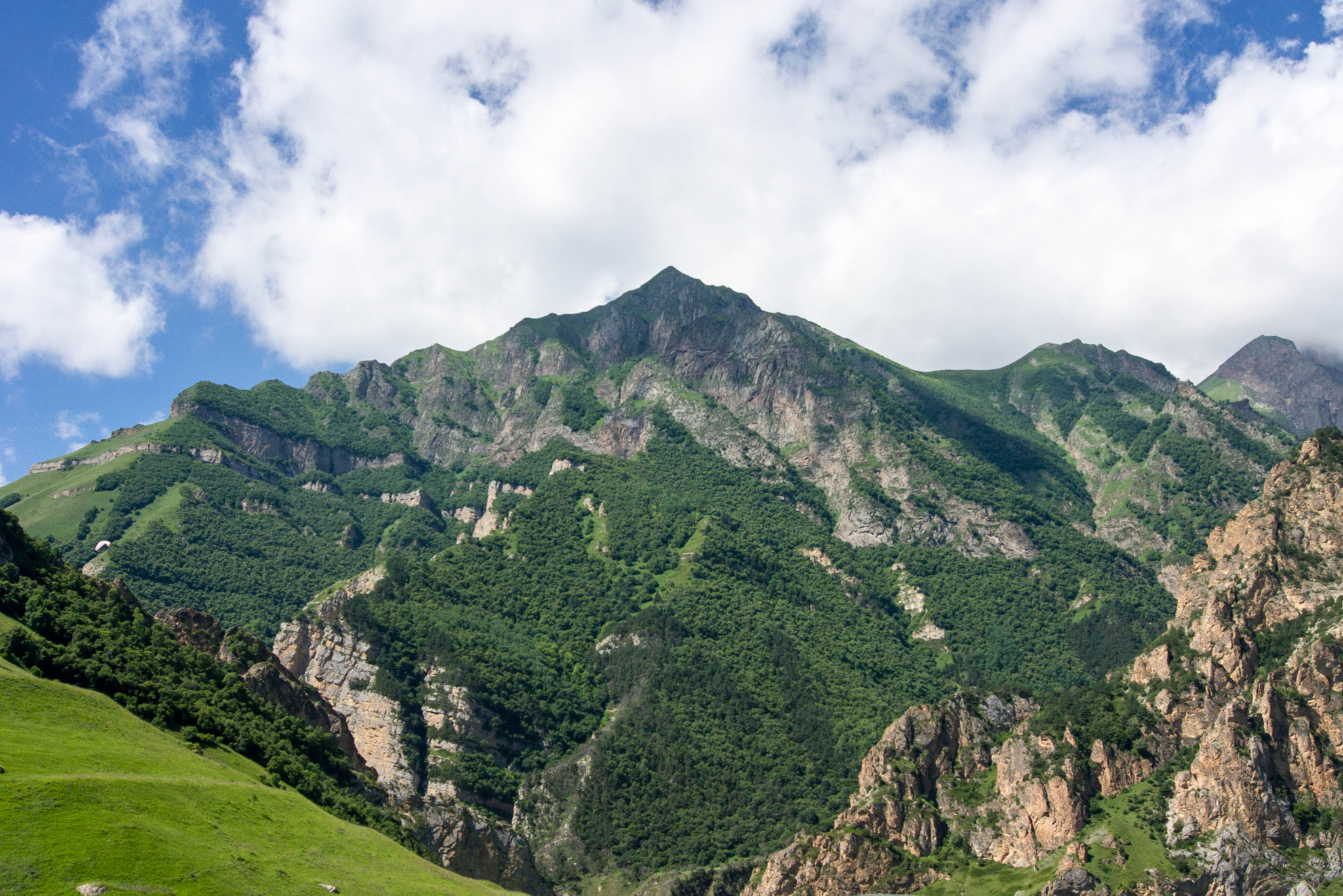 Sony Alpha DSLR-A500 + Sony DT 18-55mm F3.5-5.6 SAM sample photo. Горы photography