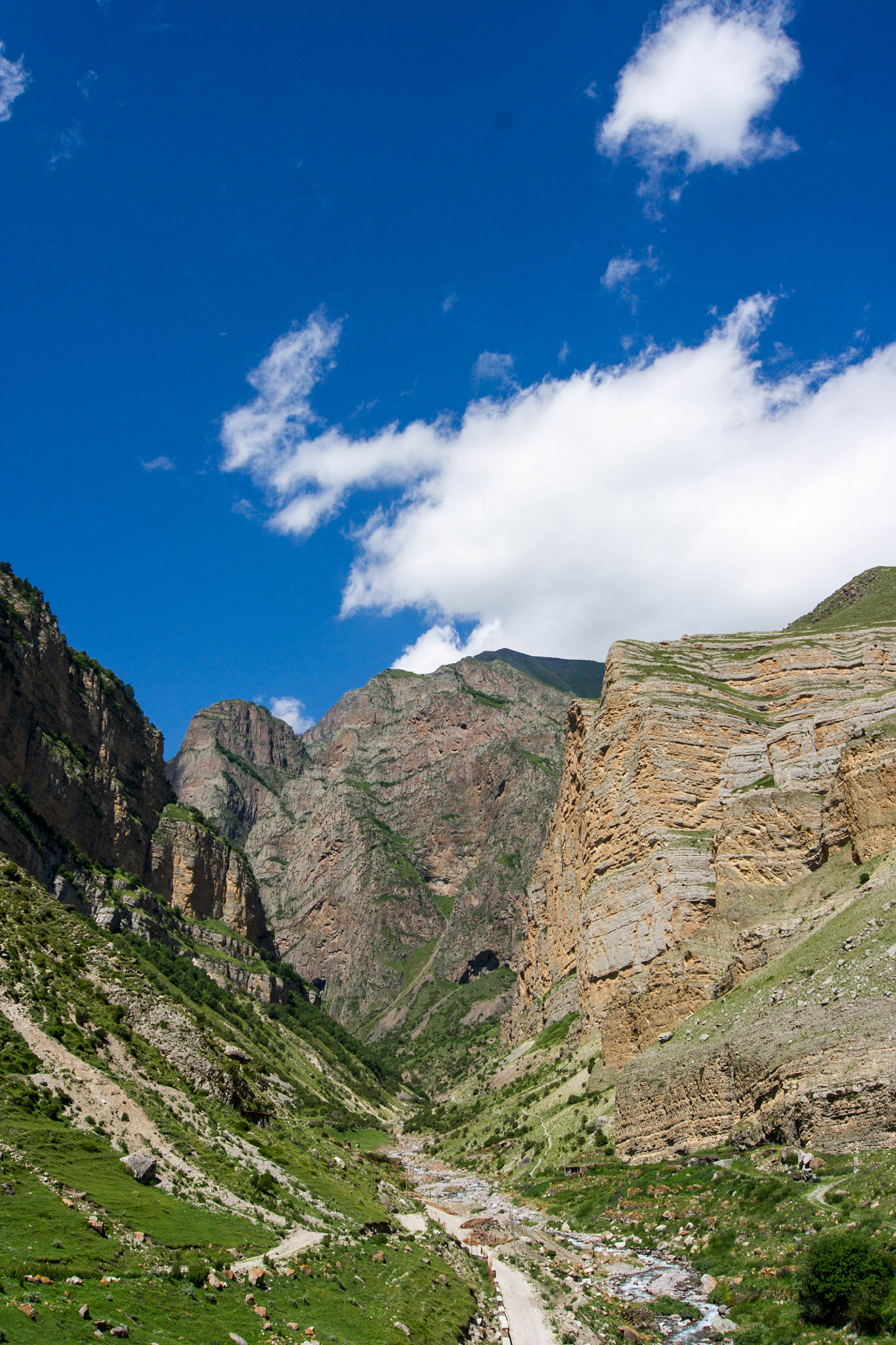 Sony Alpha DSLR-A500 + Sony DT 18-55mm F3.5-5.6 SAM sample photo. Горы photography