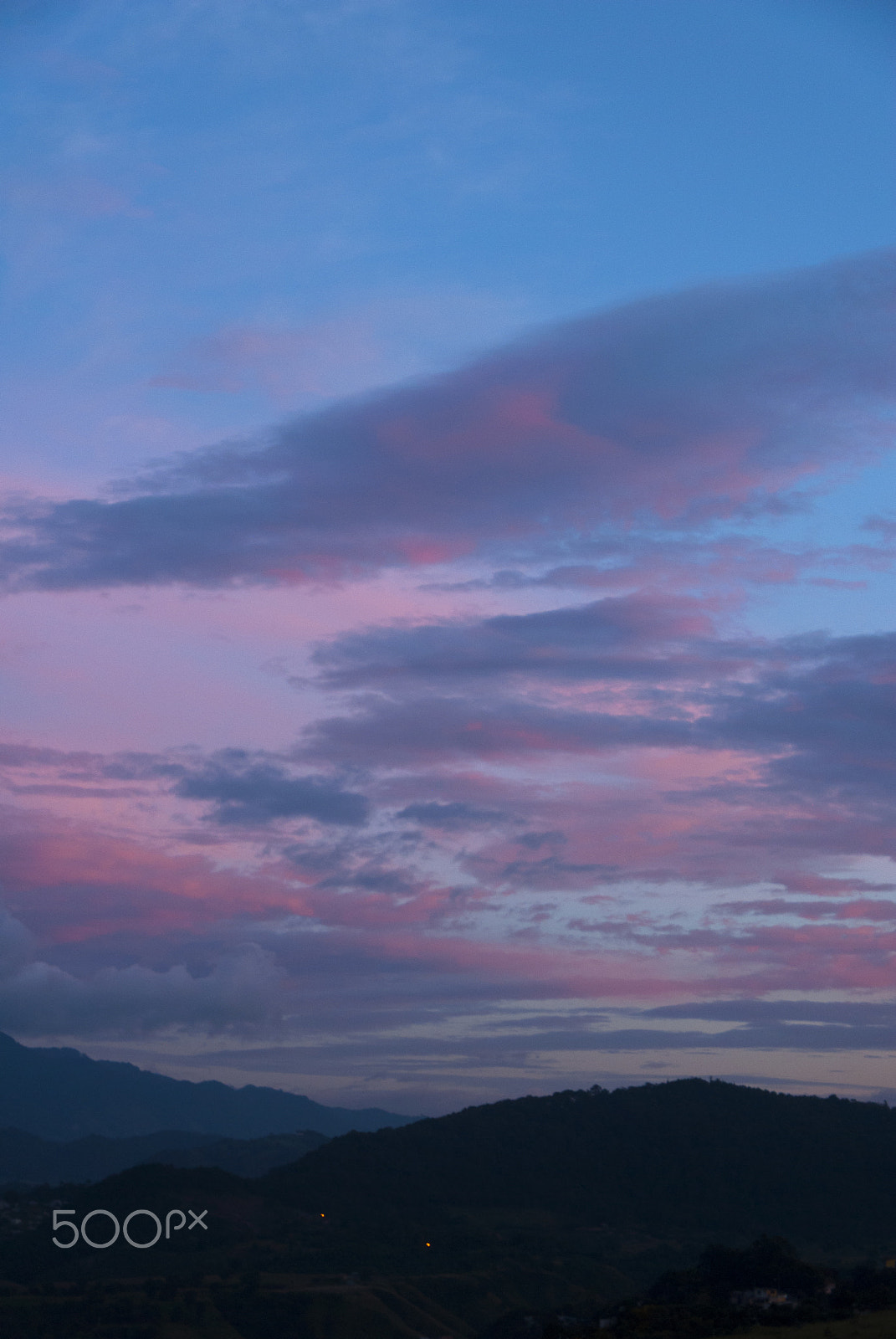 Nikon D200 sample photo. Beautiful sunset. color clouds in guatemala photography
