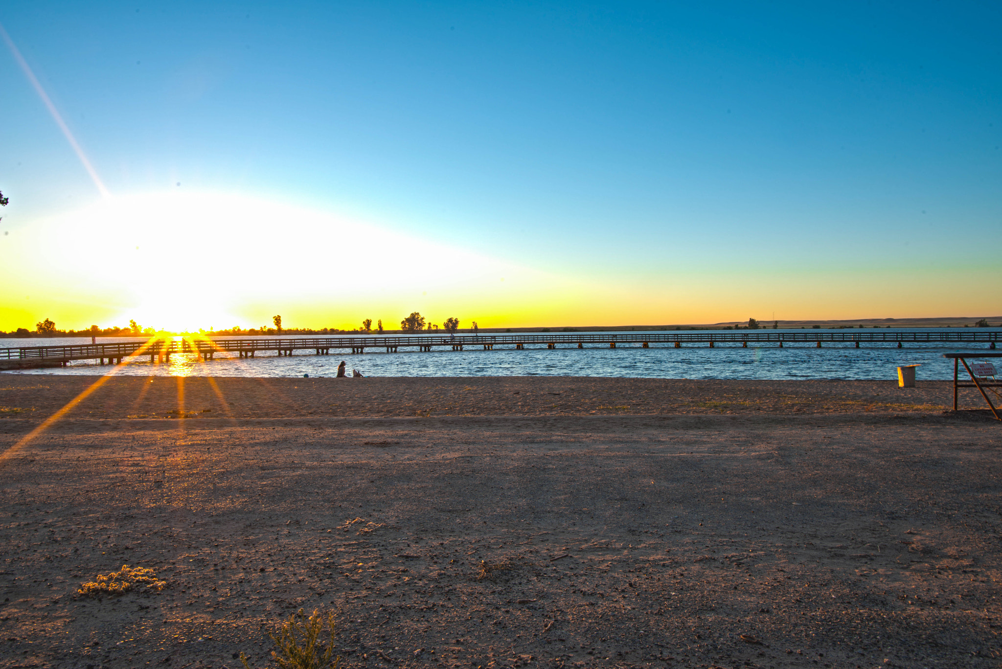 Nikon D800E + Nikon AF-S Nikkor 20mm F1.8G ED sample photo. Sunset at the lake photography