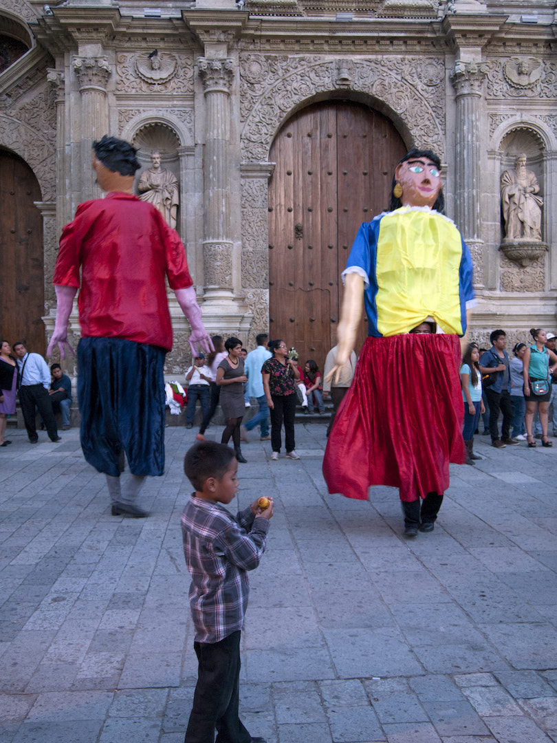 Olympus PEN E-P1 sample photo. Calenda en oaxaca photography