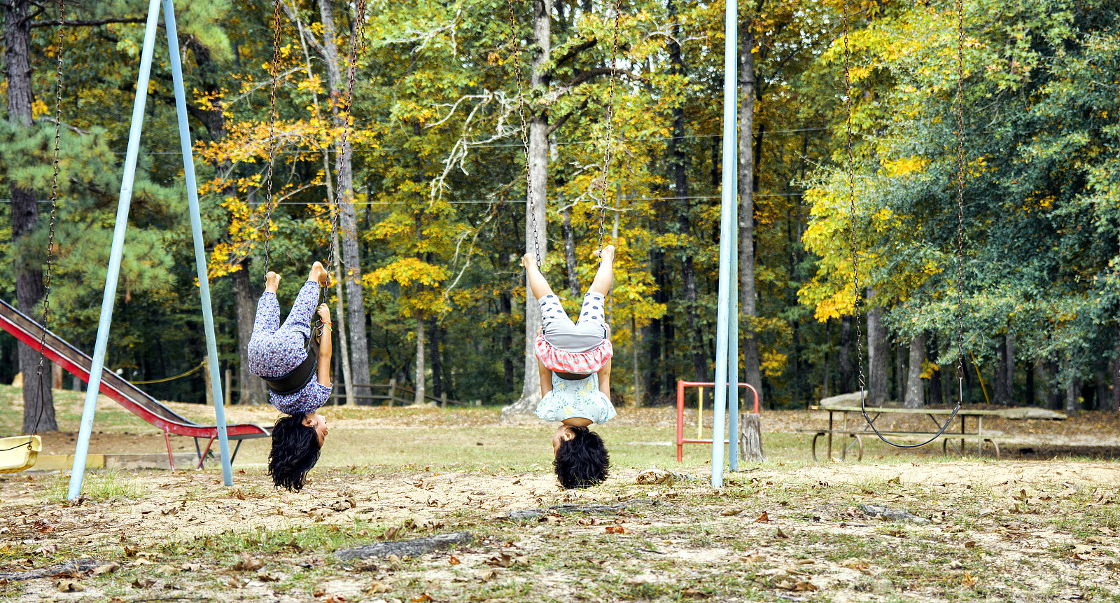 Sigma 17-50mm F2.8 EX DC HSM sample photo. Swing kids photography