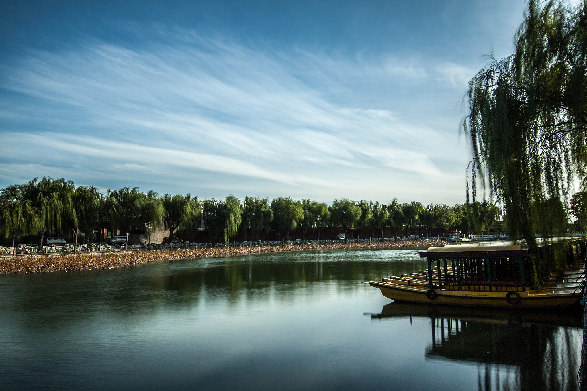 Canon EOS 50D + Canon EF 300mm f/2.8L sample photo. North-lake park in beijing photography