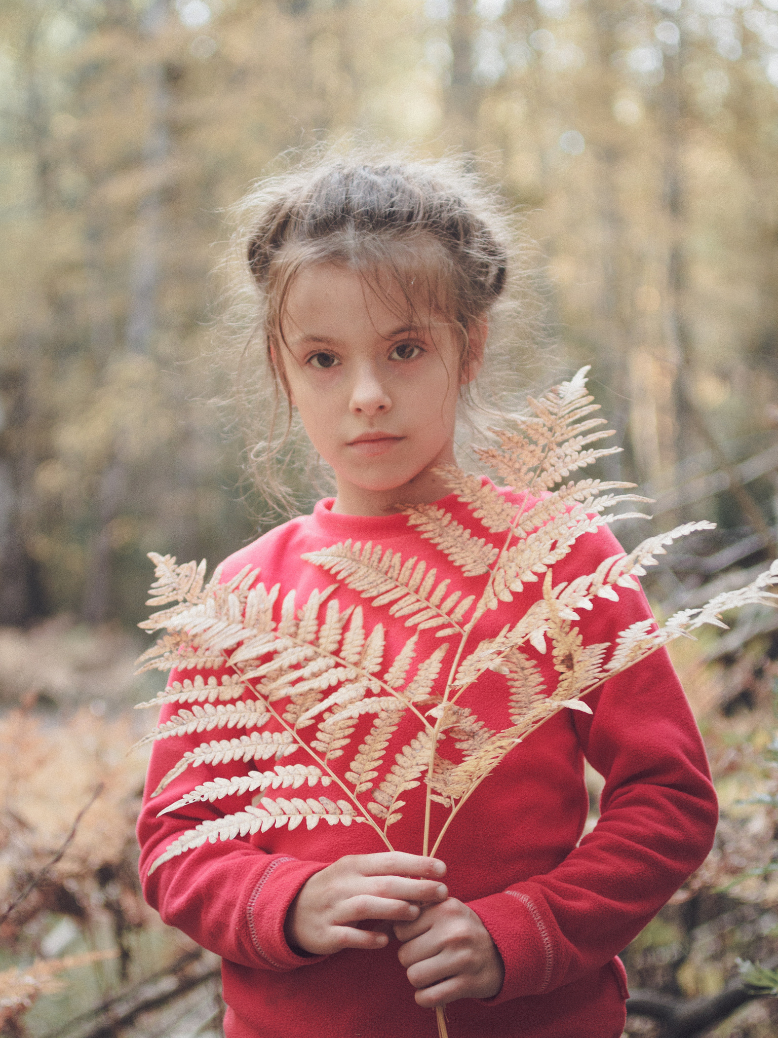 Canon EF 50mm F2.5 Macro sample photo. Girl in a red hoodie. photography