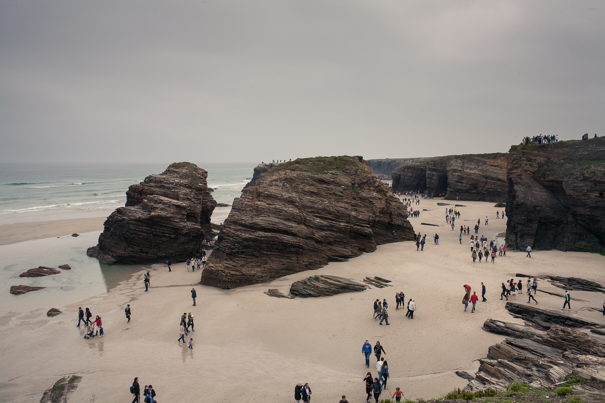 Canon EF 35-80mm f/4-5.6 sample photo. Praia das catedrais photography