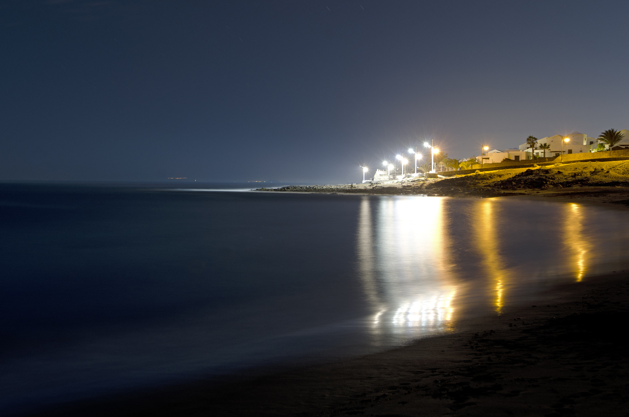 Nikon AF-S Nikkor 16-35mm F4G ED VR sample photo. Luces onduladas photography