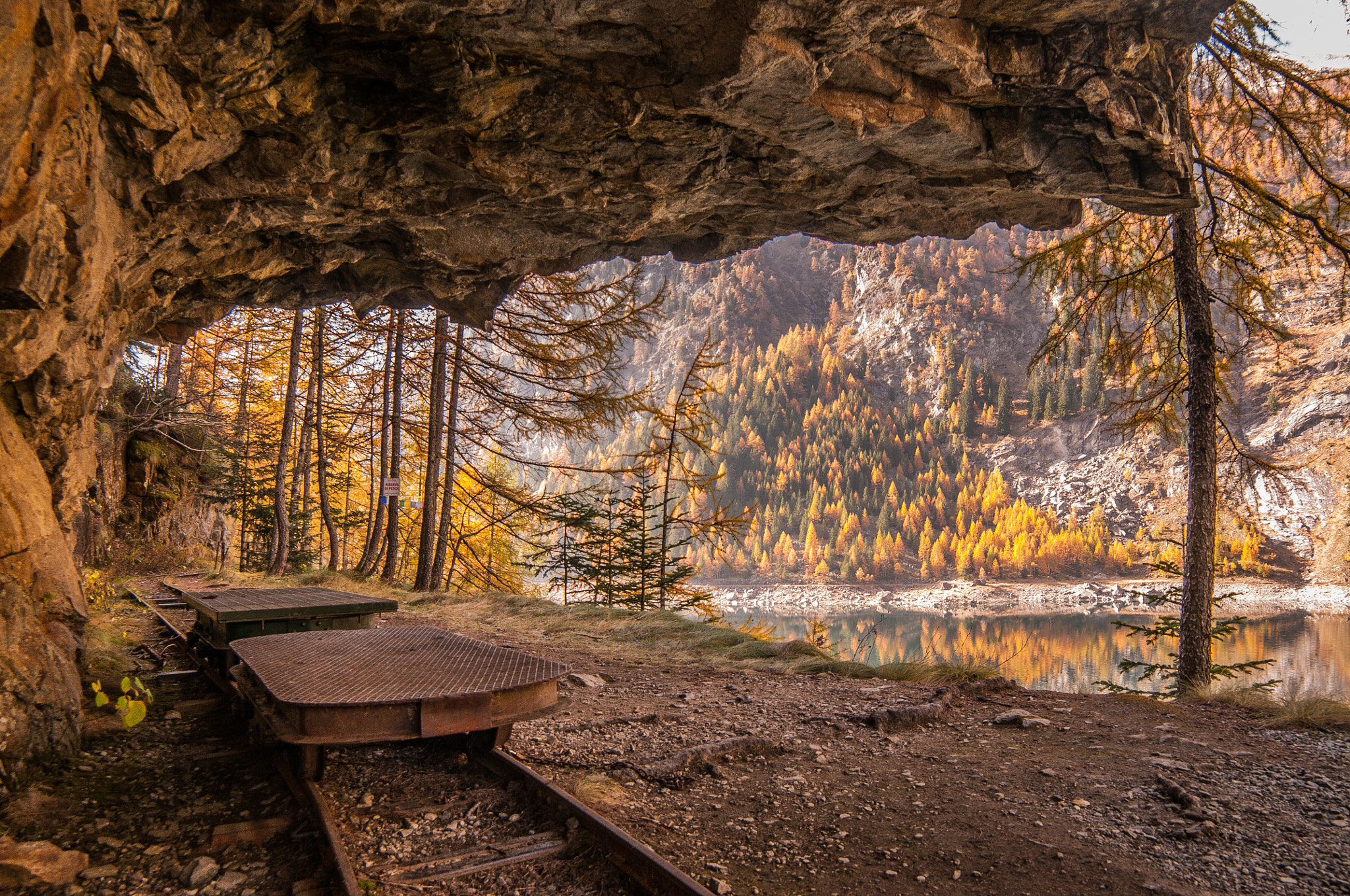 Samyang 14mm F2.8 ED AS IF UMC sample photo. Old rail photography