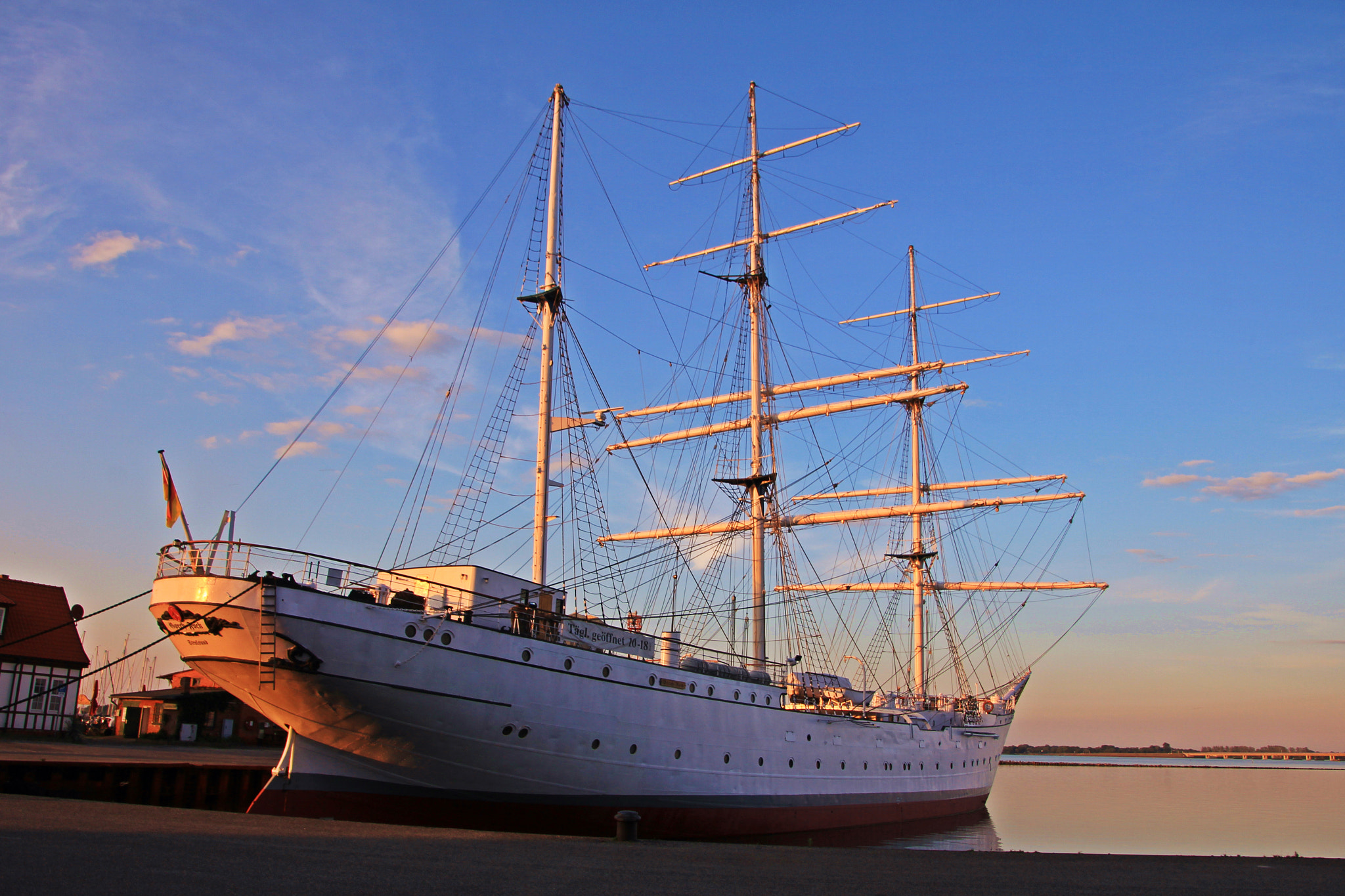 Canon EOS 60D + Tamron 16-300mm F3.5-6.3 Di II VC PZD Macro sample photo. Gorch fock photography