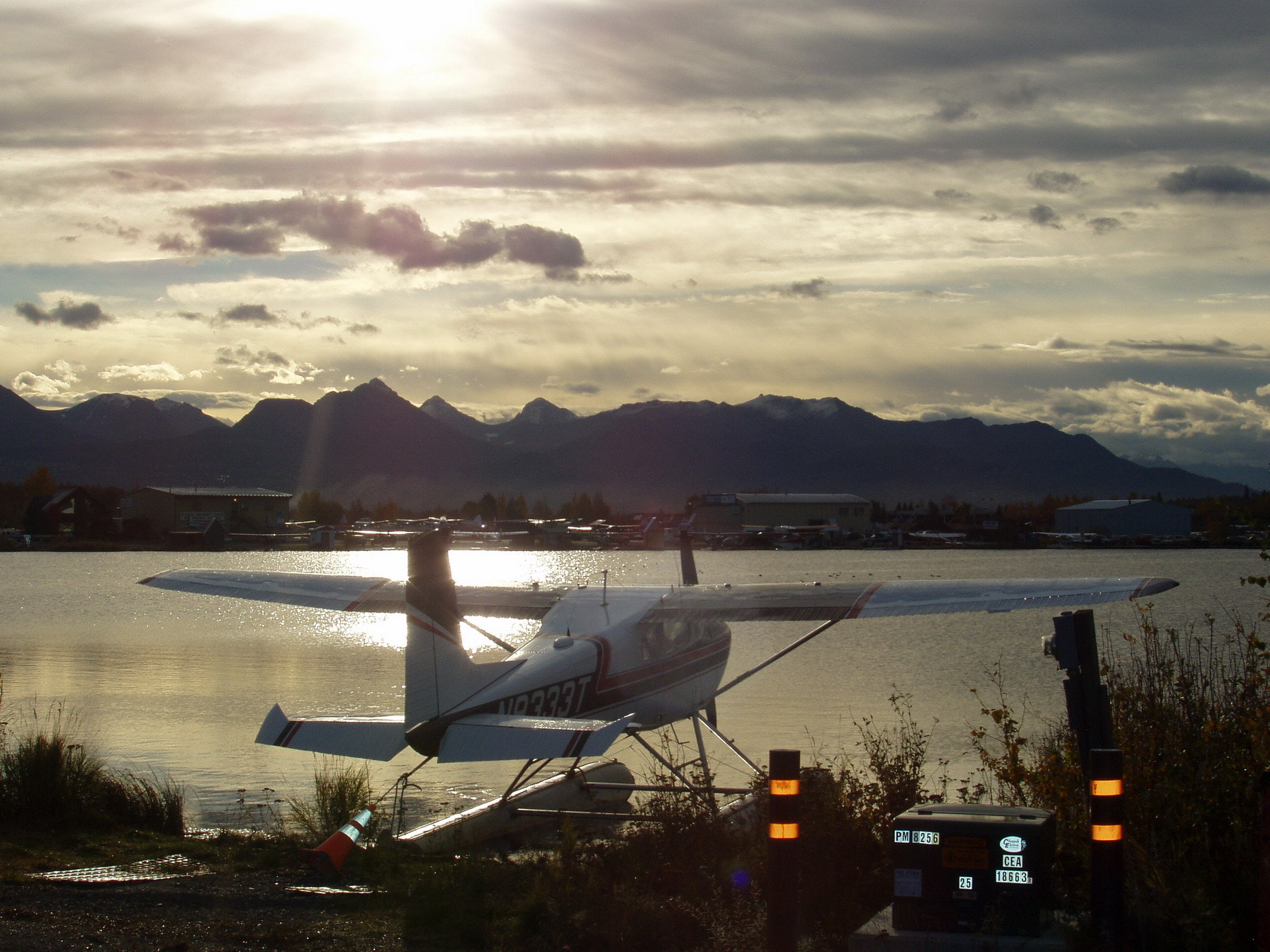 Olympus X-2,C-50Z sample photo. Floatplane sunset photography