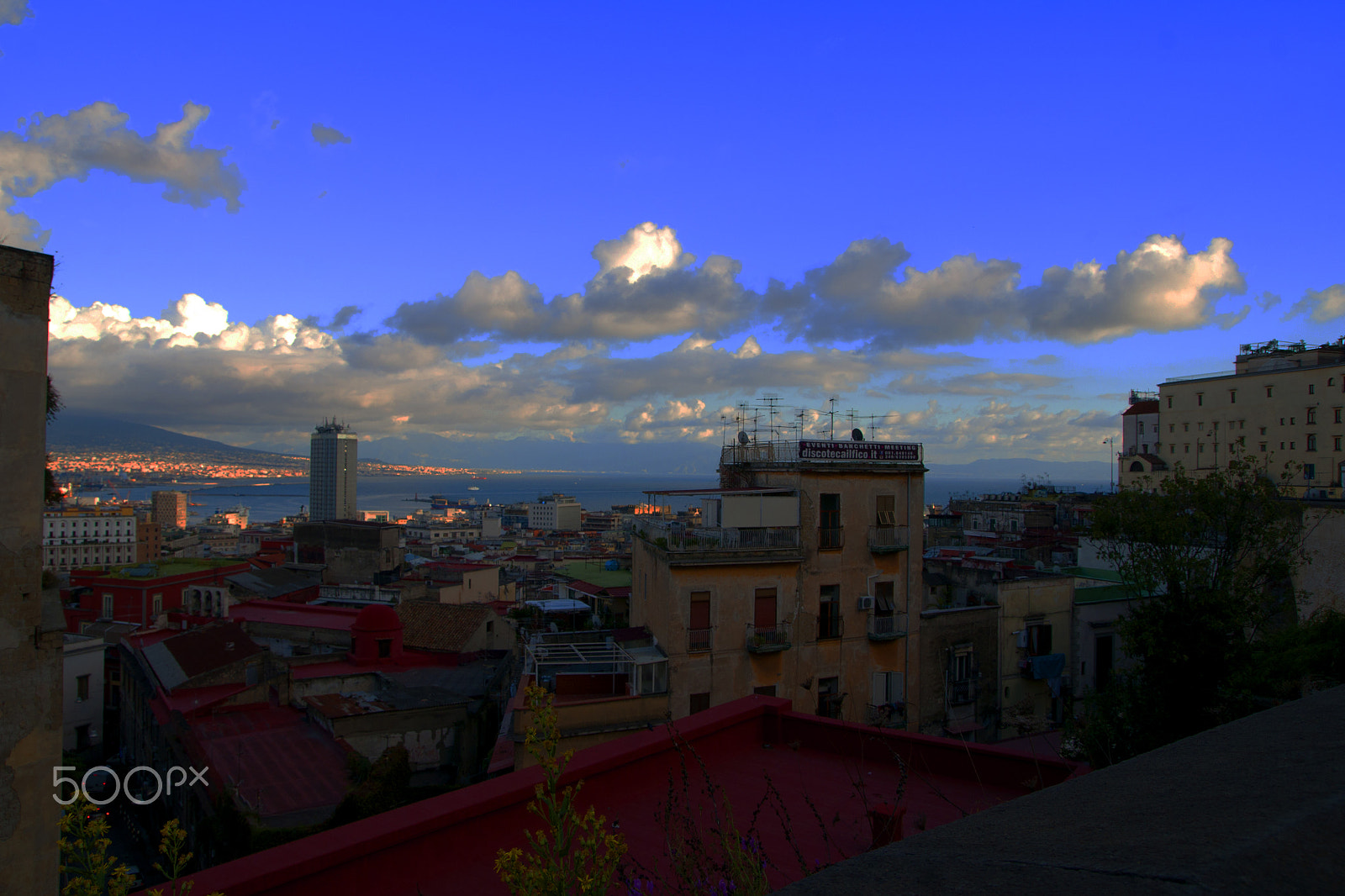 Sony Alpha DSLR-A700 sample photo. Roofs photography