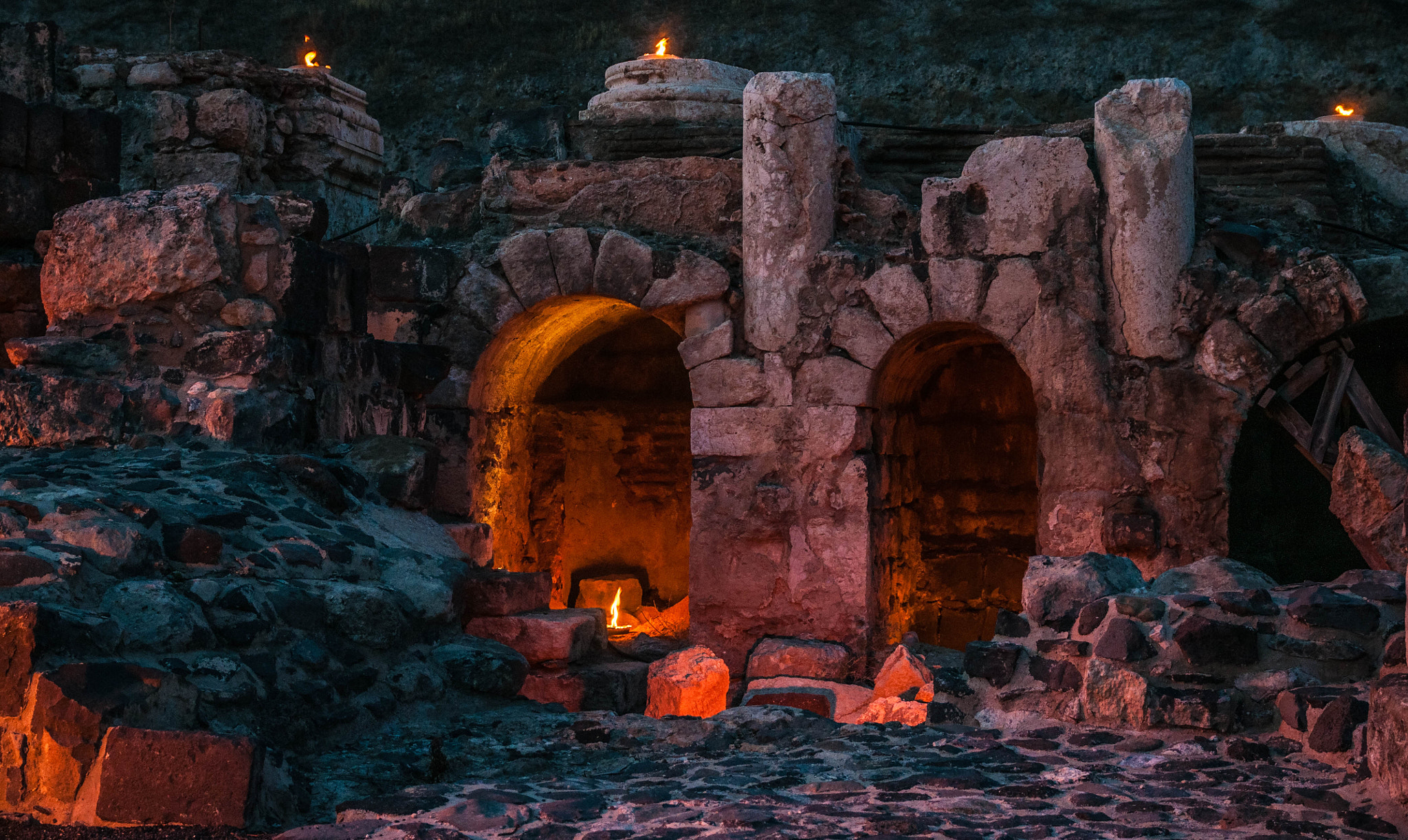 Sigma 17-70mm F2.8-4 DC Macro OS HSM | C sample photo. When the ruins come alive photography