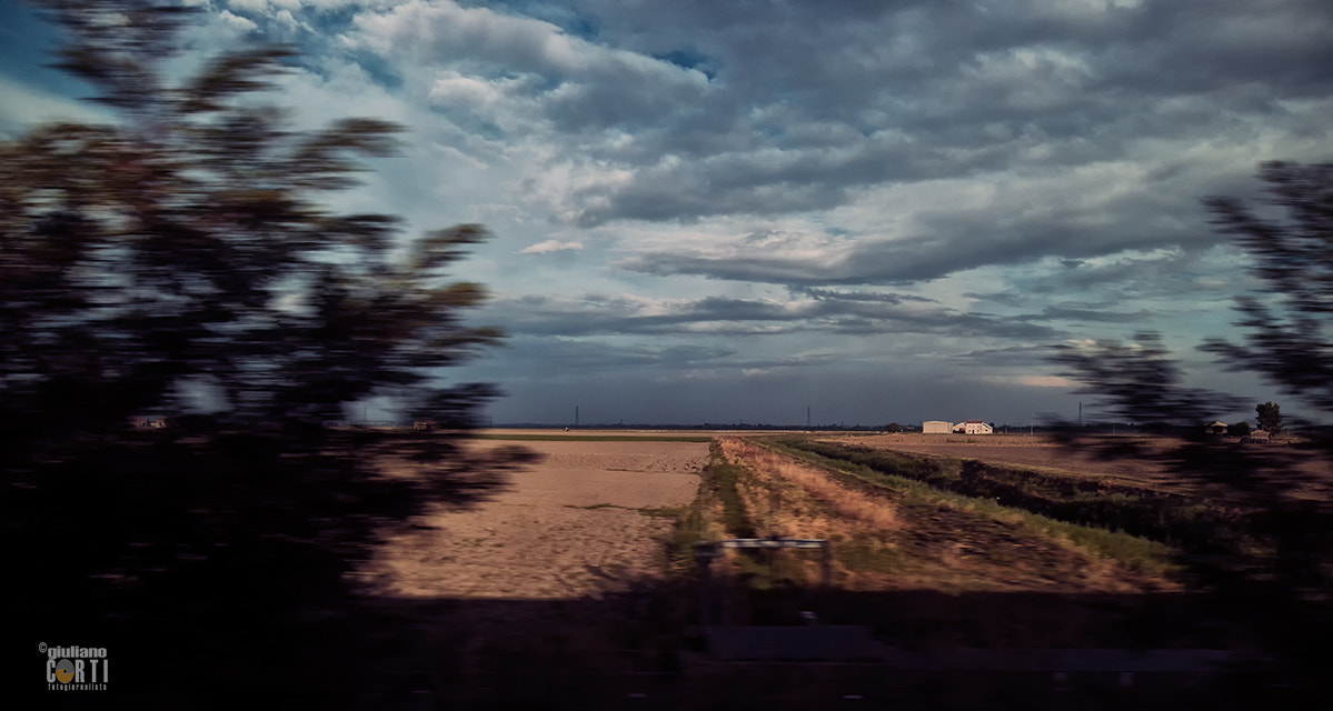 Canon EF-M 11-22mm F4-5.6 IS STM sample photo. Dal treno... photography