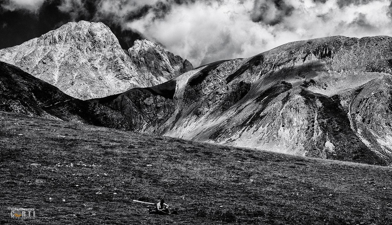 Fujifilm X-Pro2 + Fujifilm XF 18-135mm F3.5-5.6 R LM OIS WR sample photo. Gran sasso, la grandezza dell'uomo... photography