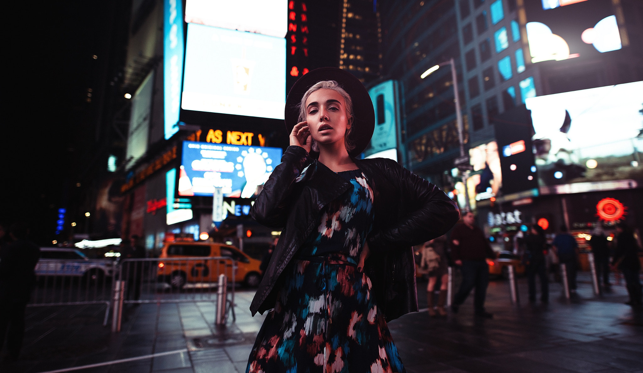 Sigma 20mm F1.4 DG HSM Art sample photo. Big city lights photography