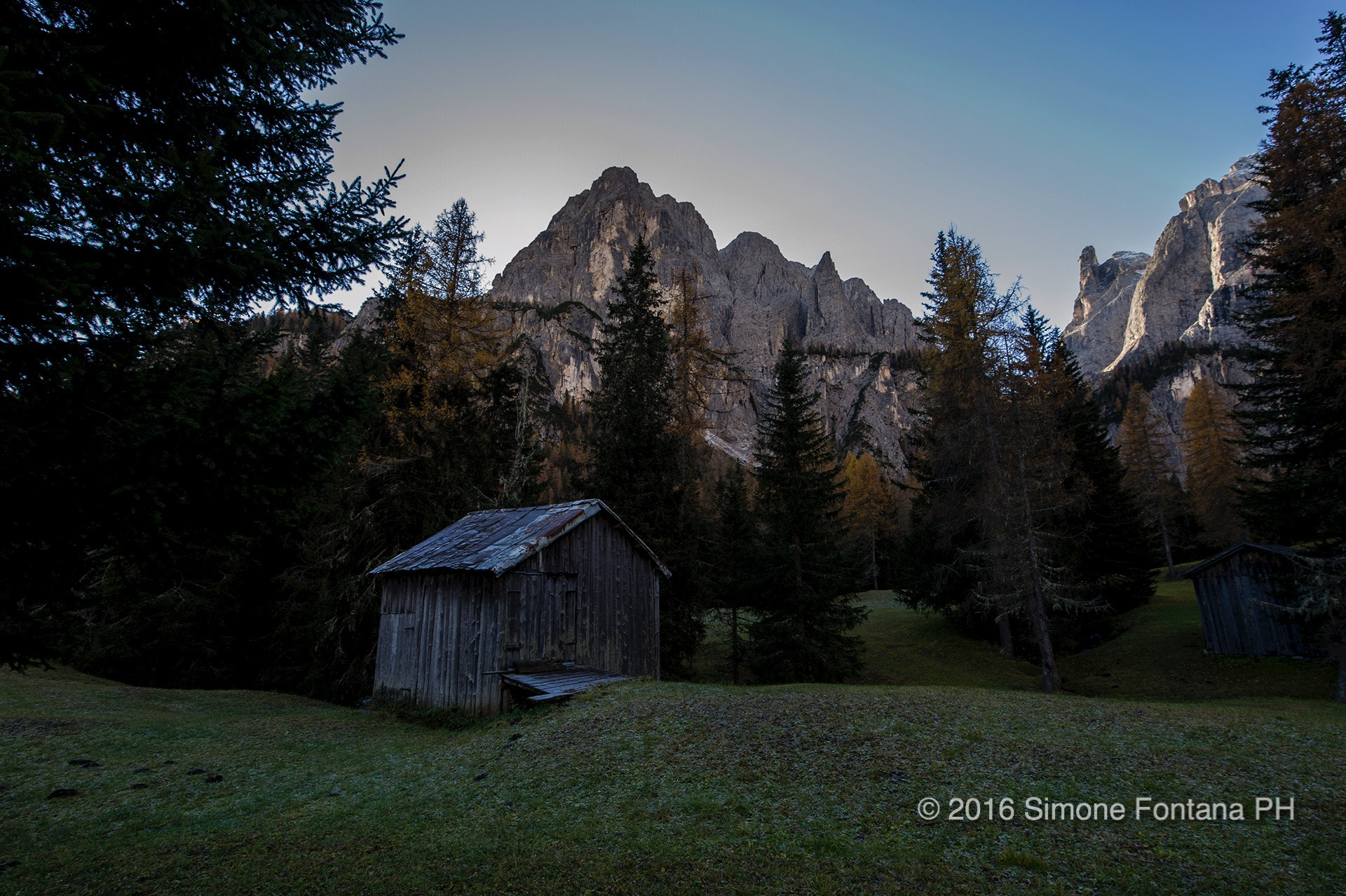 Tamron SP 15-30mm F2.8 Di VC USD sample photo. Casetta nel bosco photography