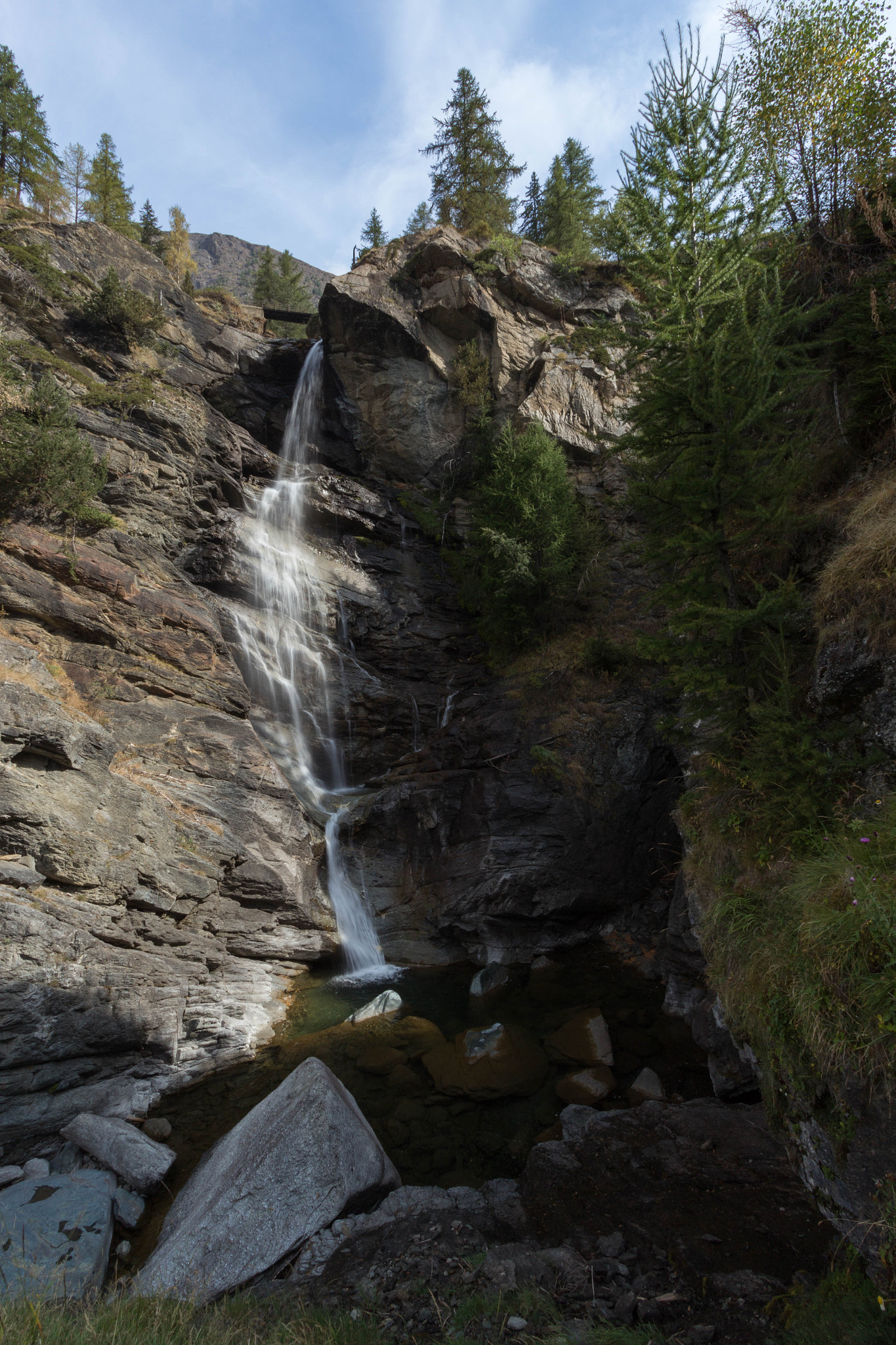 Canon EF-S 10-22mm F3.5-4.5 USM sample photo. Lower lillaz falls photography