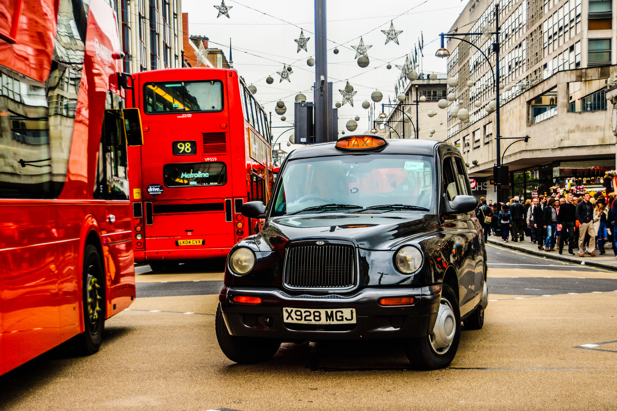 Sony SLT-A65 (SLT-A65V) sample photo. Taxi & buses photography