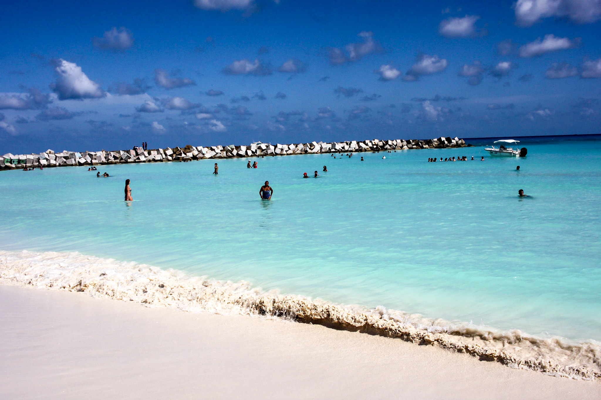 Canon EF-S 24mm F2.8 STM sample photo. Caribe mexicano photography