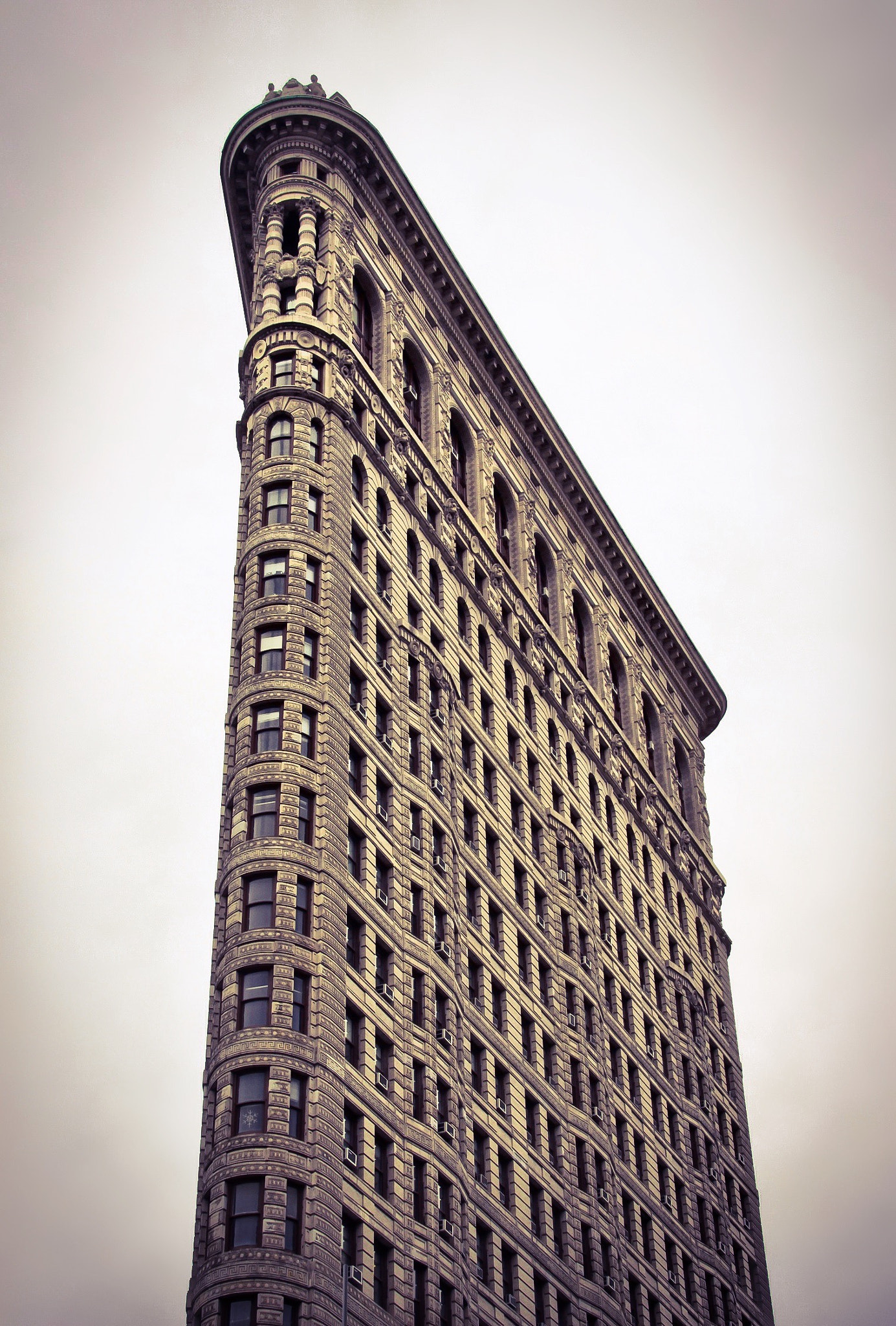 Canon EOS 50D + Canon 18-200mm sample photo. Flatiron building #2 photography