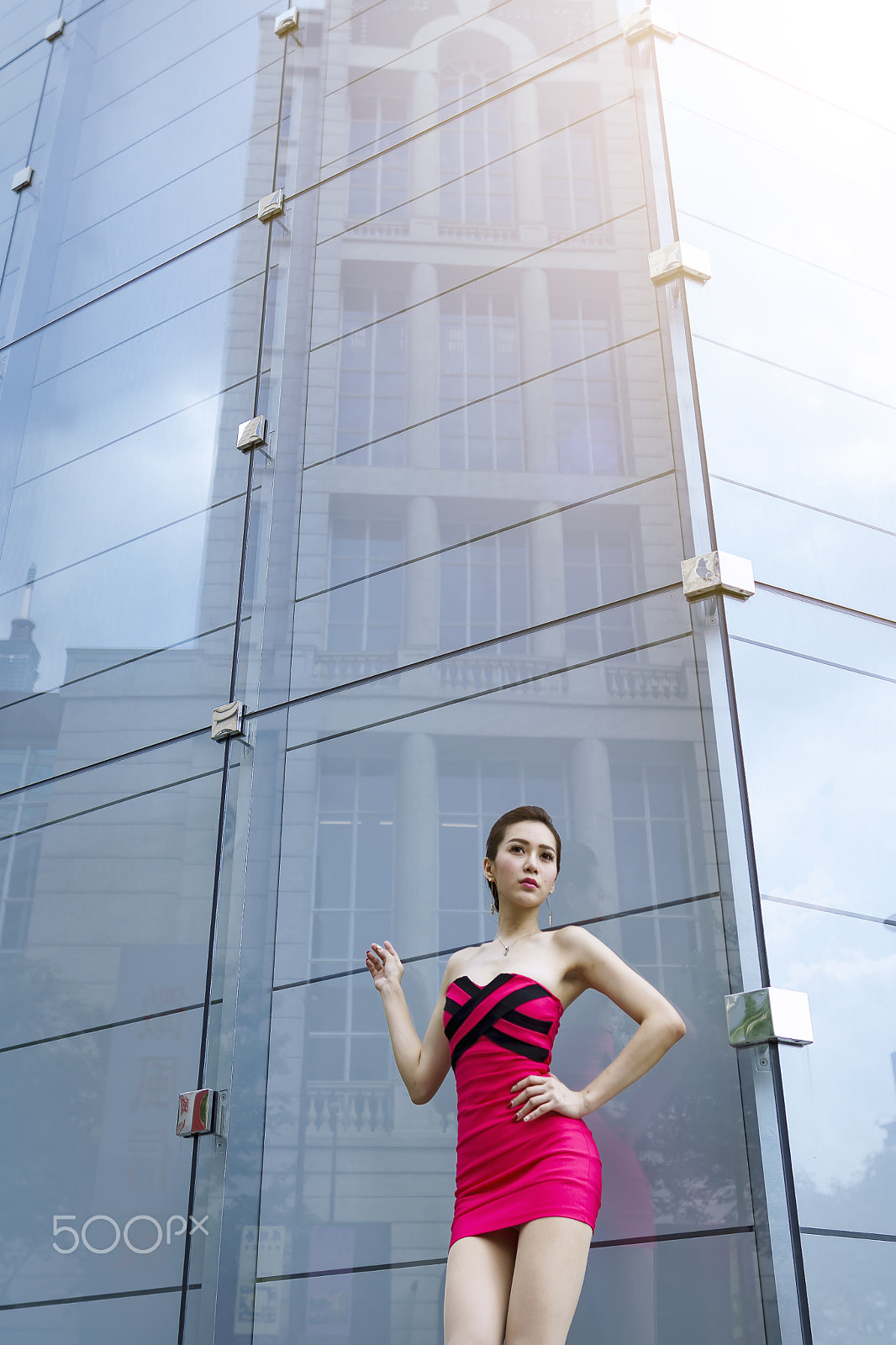 Sony ILCA-77M2 sample photo. 高層ビルの女 girl @ high buildings photography