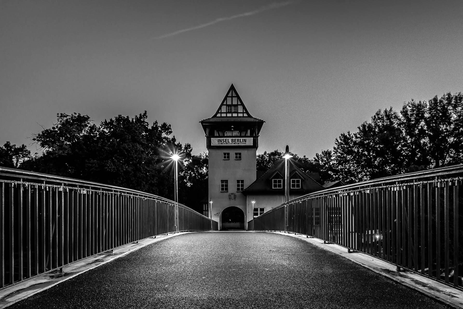Canon EF-M 11-22mm F4-5.6 IS STM sample photo. Insel berlin photography