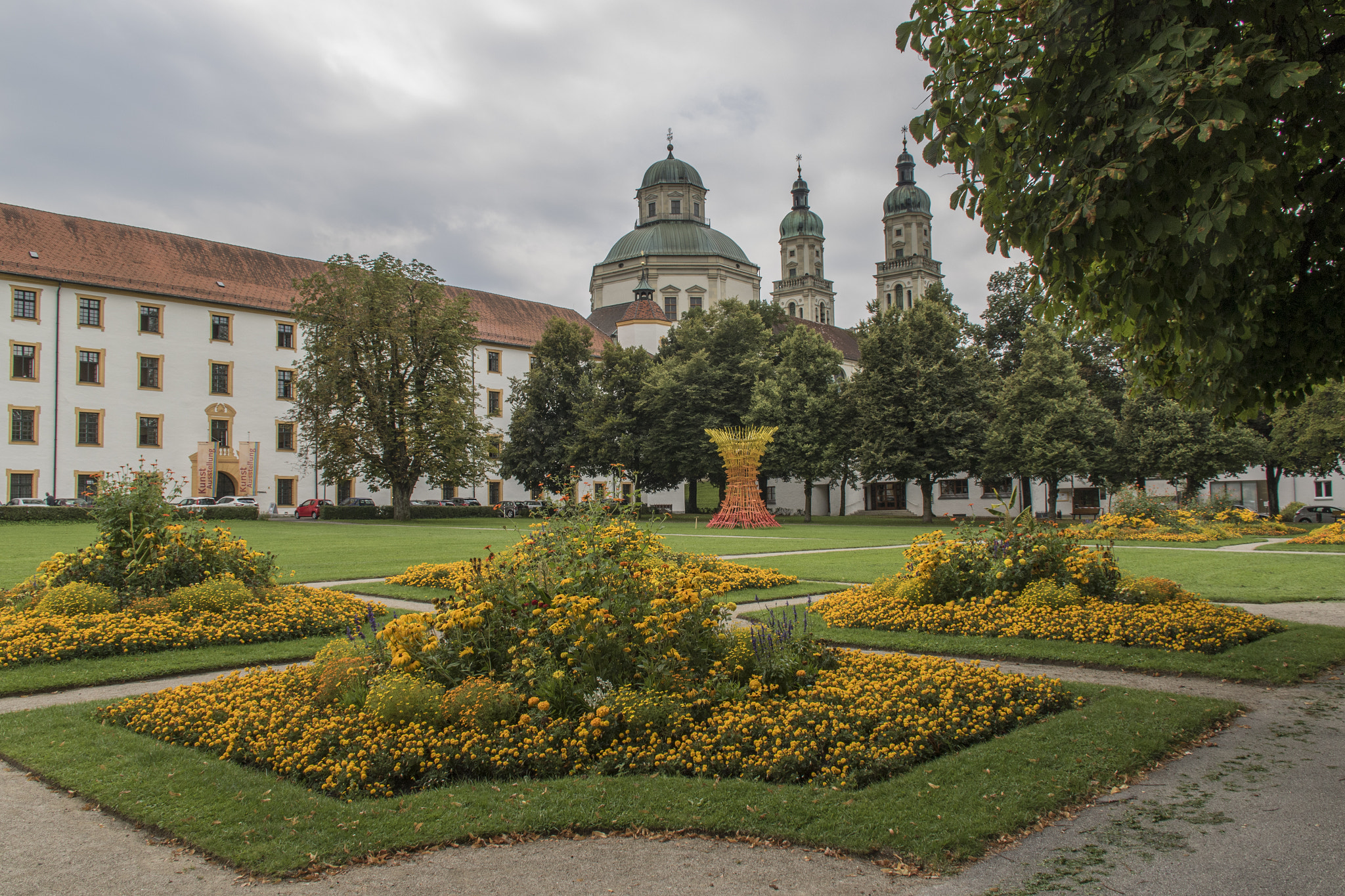 Canon EOS 7D Mark II + Canon EF 75-300mm F4.0-5.6 IS USM sample photo. Kempten kathedrale photography