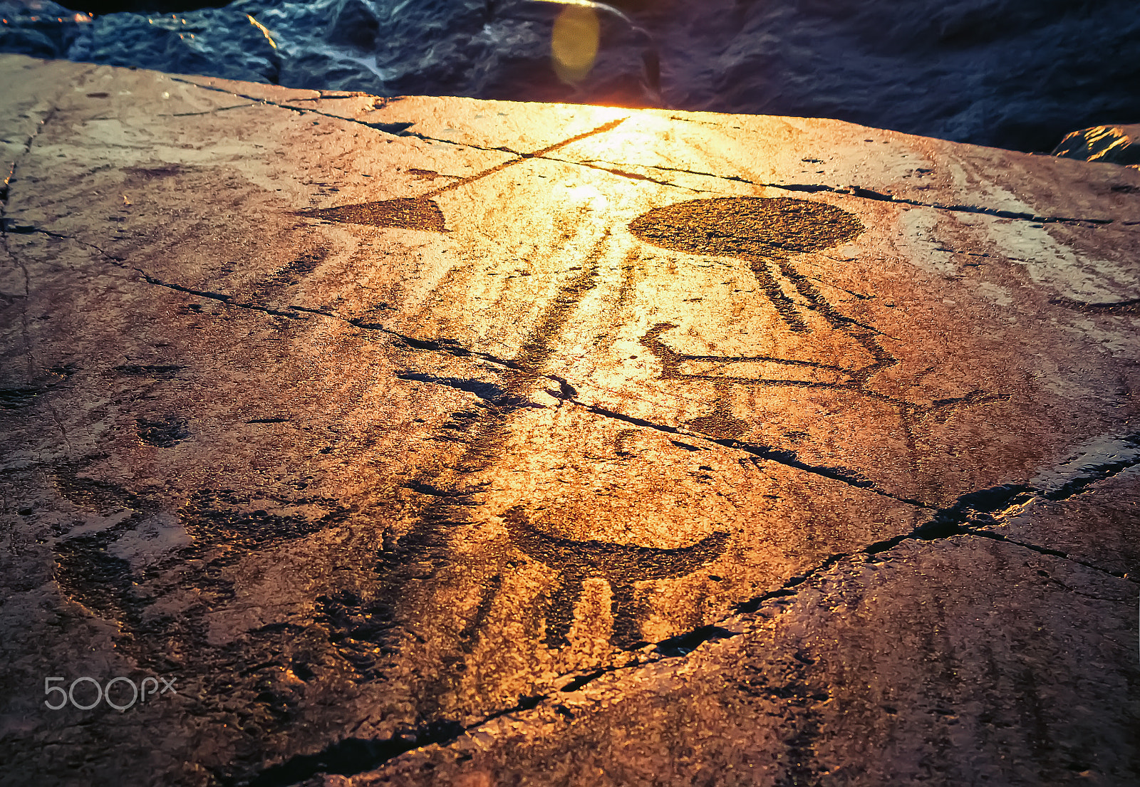 Canon EOS 550D (EOS Rebel T2i / EOS Kiss X4) sample photo. Onega petroglyphs at sunset photography