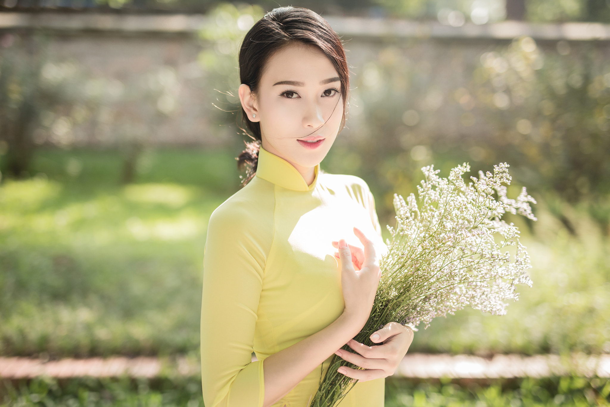 Canon EOS 6D + ZEISS Milvus 50mm F1.4 sample photo. Ao dai hanoi vietnam photography