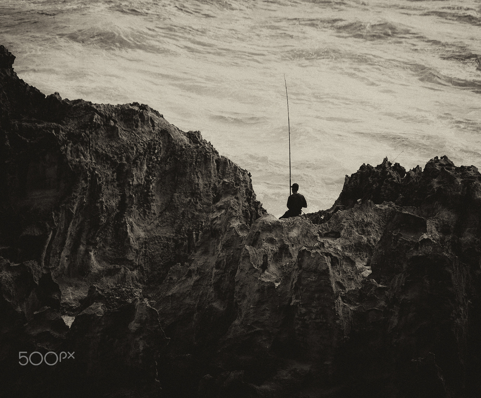 Canon EOS 7D Mark II + Sigma 18-250mm F3.5-6.3 DC OS HSM sample photo. Fishing on castle rock photography