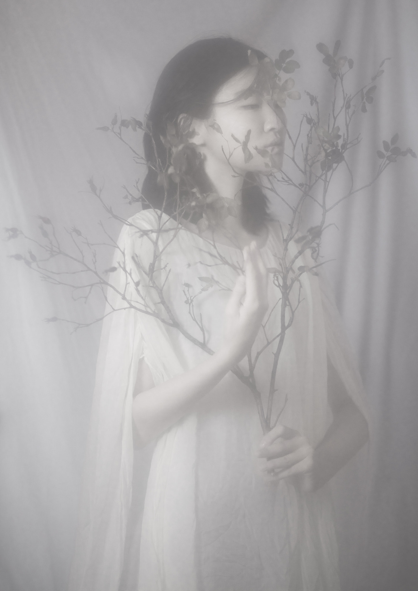 Canon EOS 5DS R + Canon EF 135mm F2L USM sample photo. White doll photography