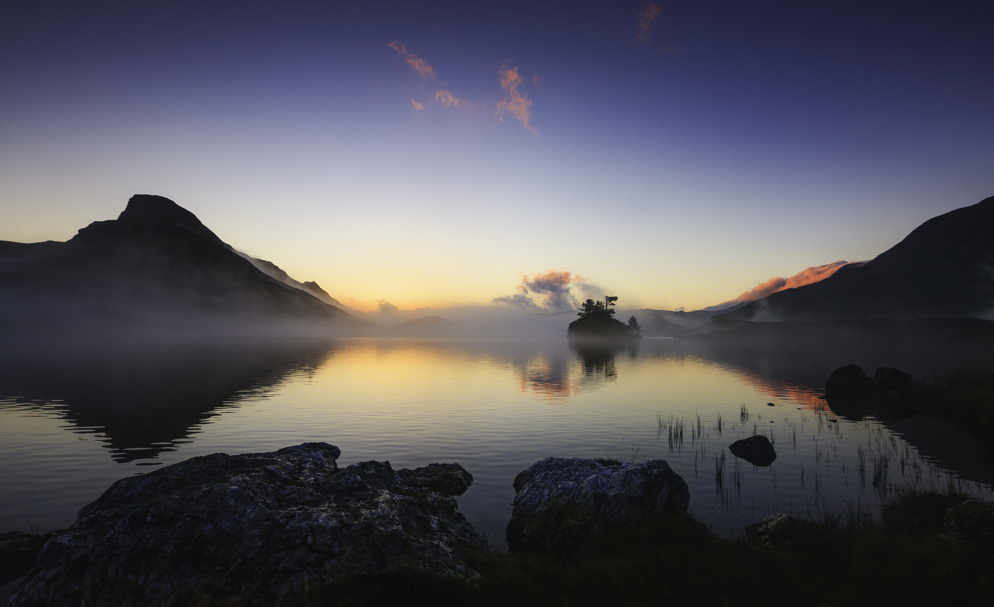 Canon EOS-1Ds Mark III sample photo. Llynau creggenen... photography