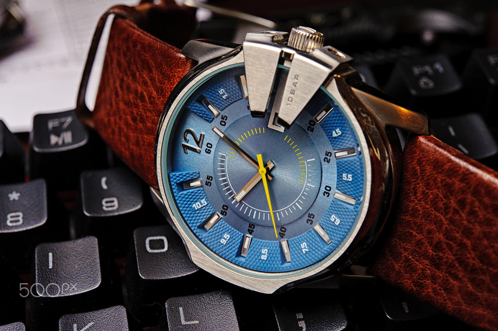 Nikon AF-S Micro-Nikkor 60mm F2.8G ED sample photo. Watch photography