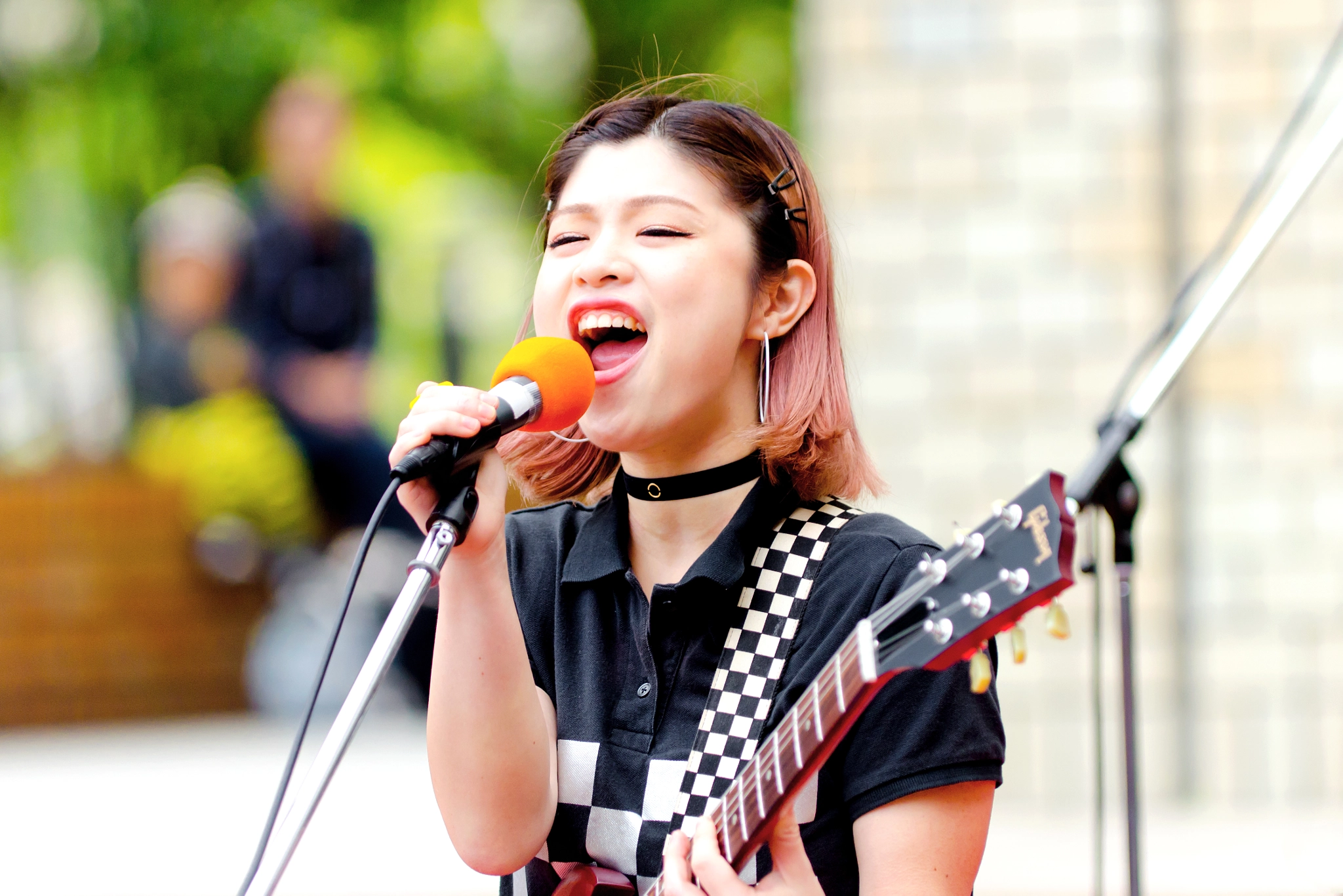 Nikon D7000 + Sigma 70-200mm F2.8 EX DG OS HSM sample photo. Oreskaband live (vocal&guitar  icas) photography