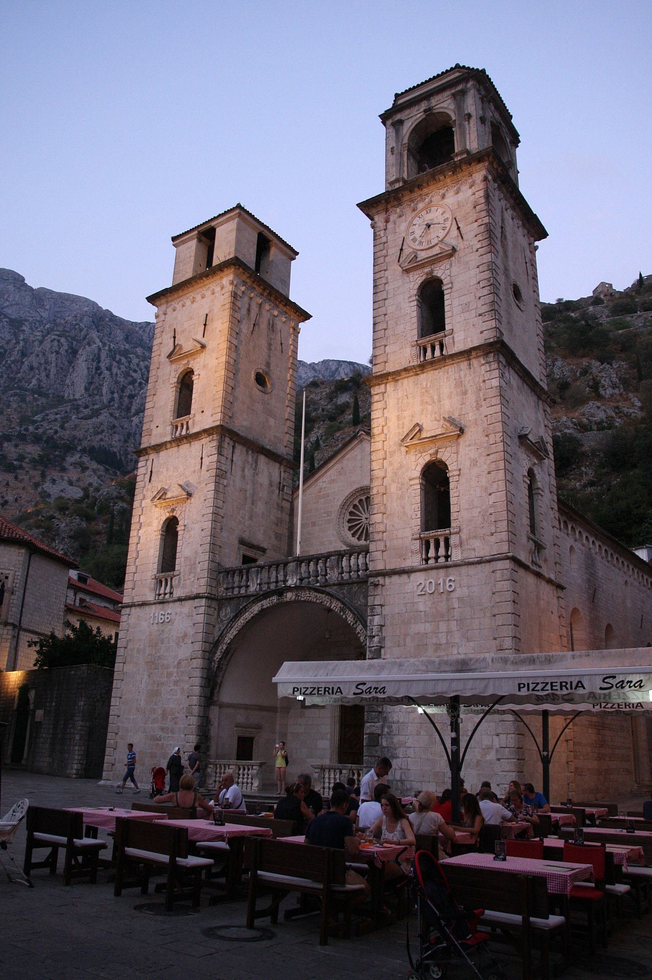 Canon EOS 40D sample photo. Old town of kotor photography